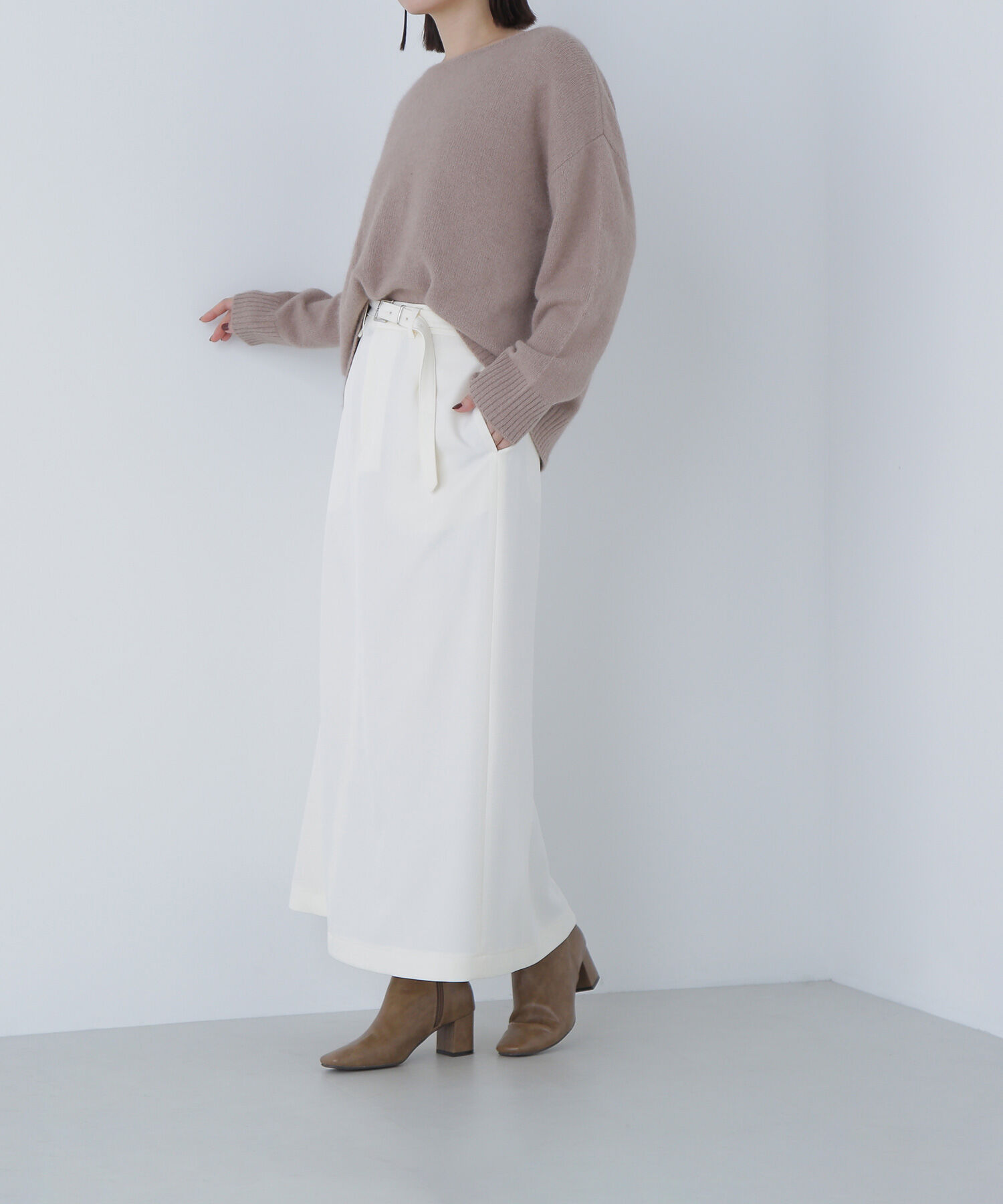  「ベルテッドセミフレアロングスカート」|スカート|