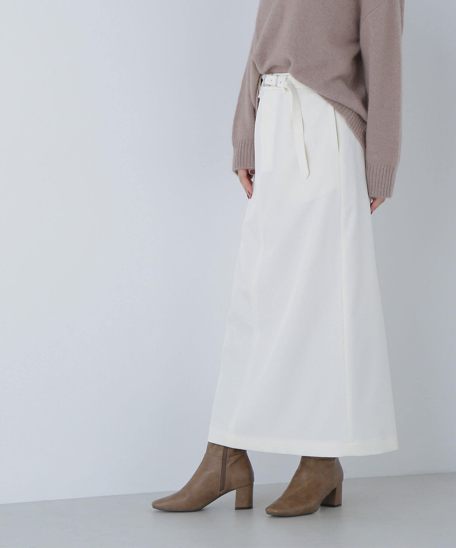  「ベルテッドセミフレアロングスカート」|スカート|