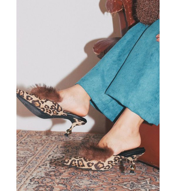 EVRIS「ポインテッドトゥフェイクファーミュール」|サンダル|