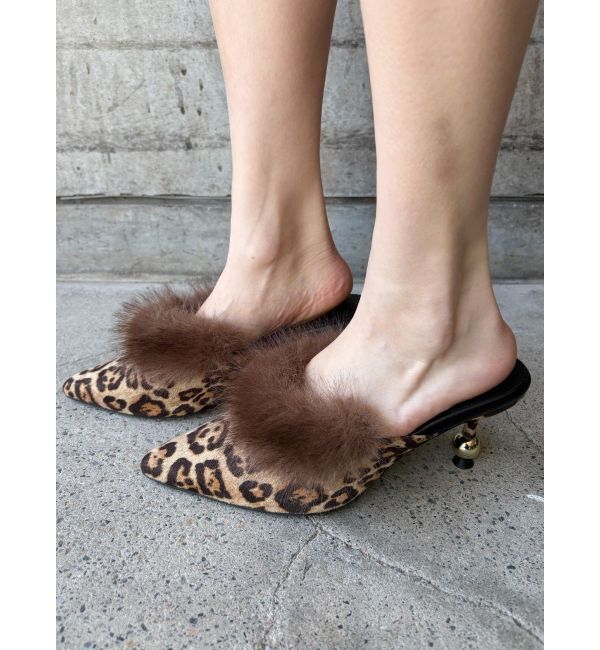 EVRIS「ポインテッドトゥフェイクファーミュール」|サンダル|