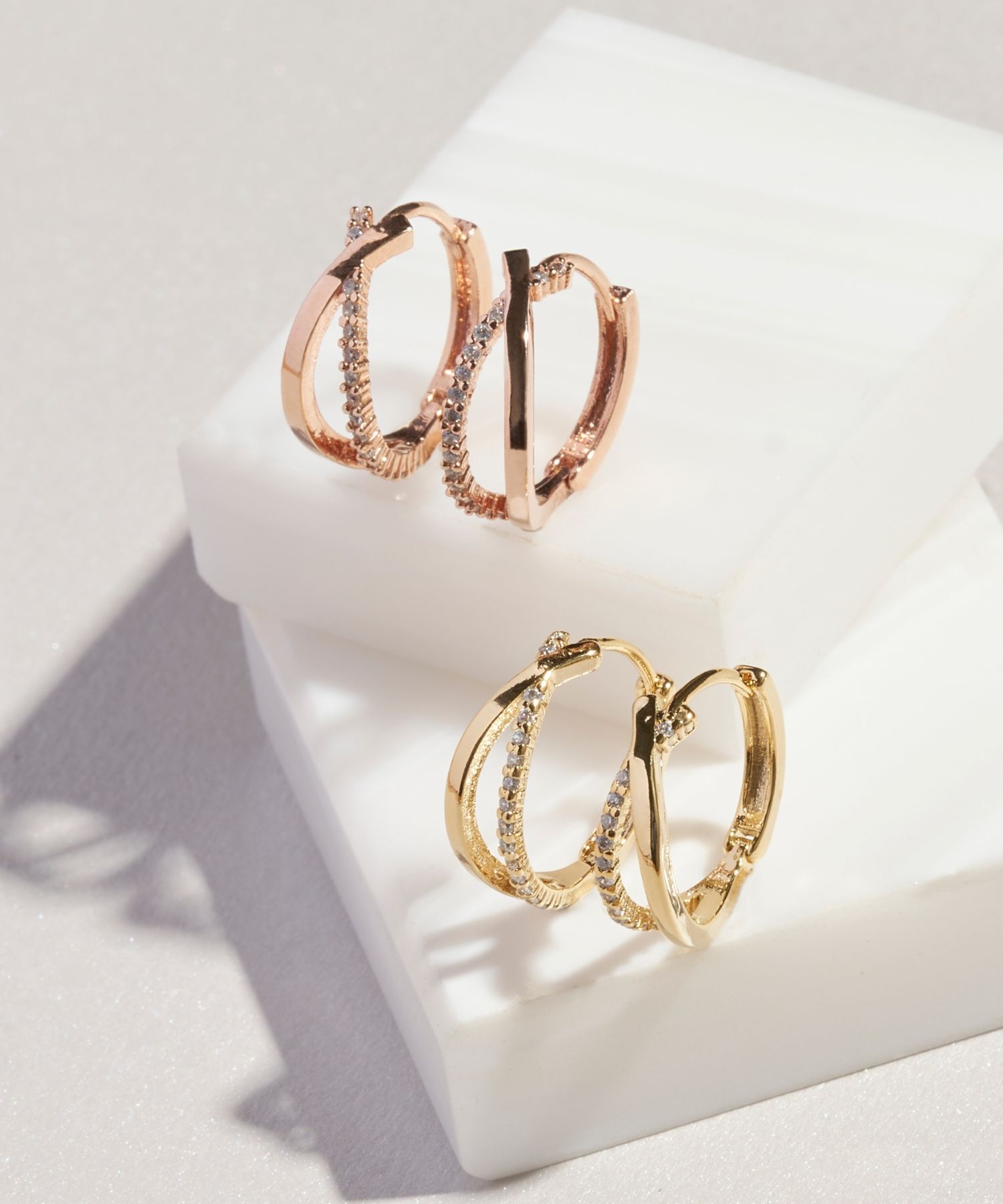 Phoebe「エレガントラインビジューフープピアス 」|ピアス|