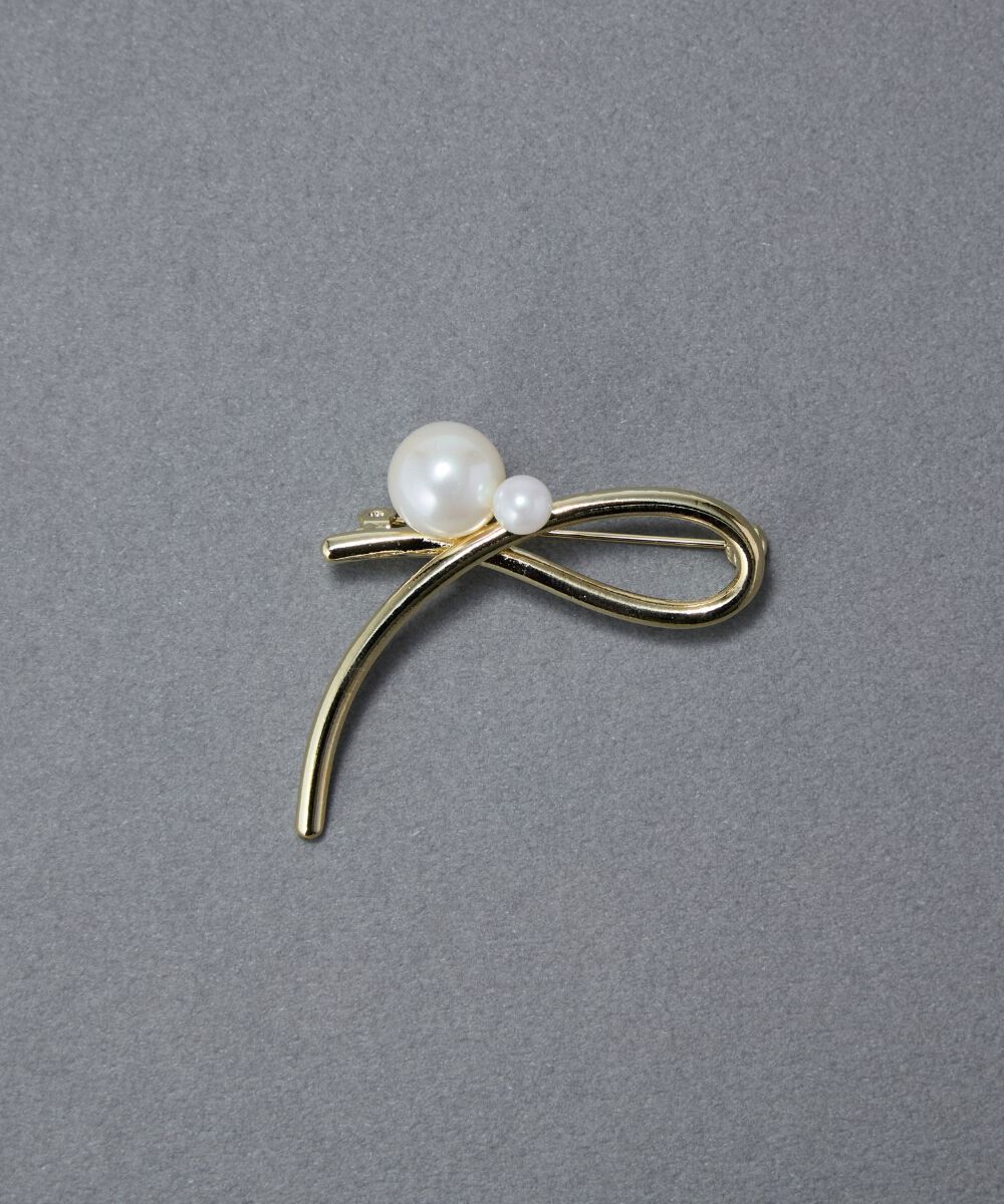 Phoebe「クロスメタルパールブローチ　ゴールド」|ブローチ・コサージュ|ゴールド