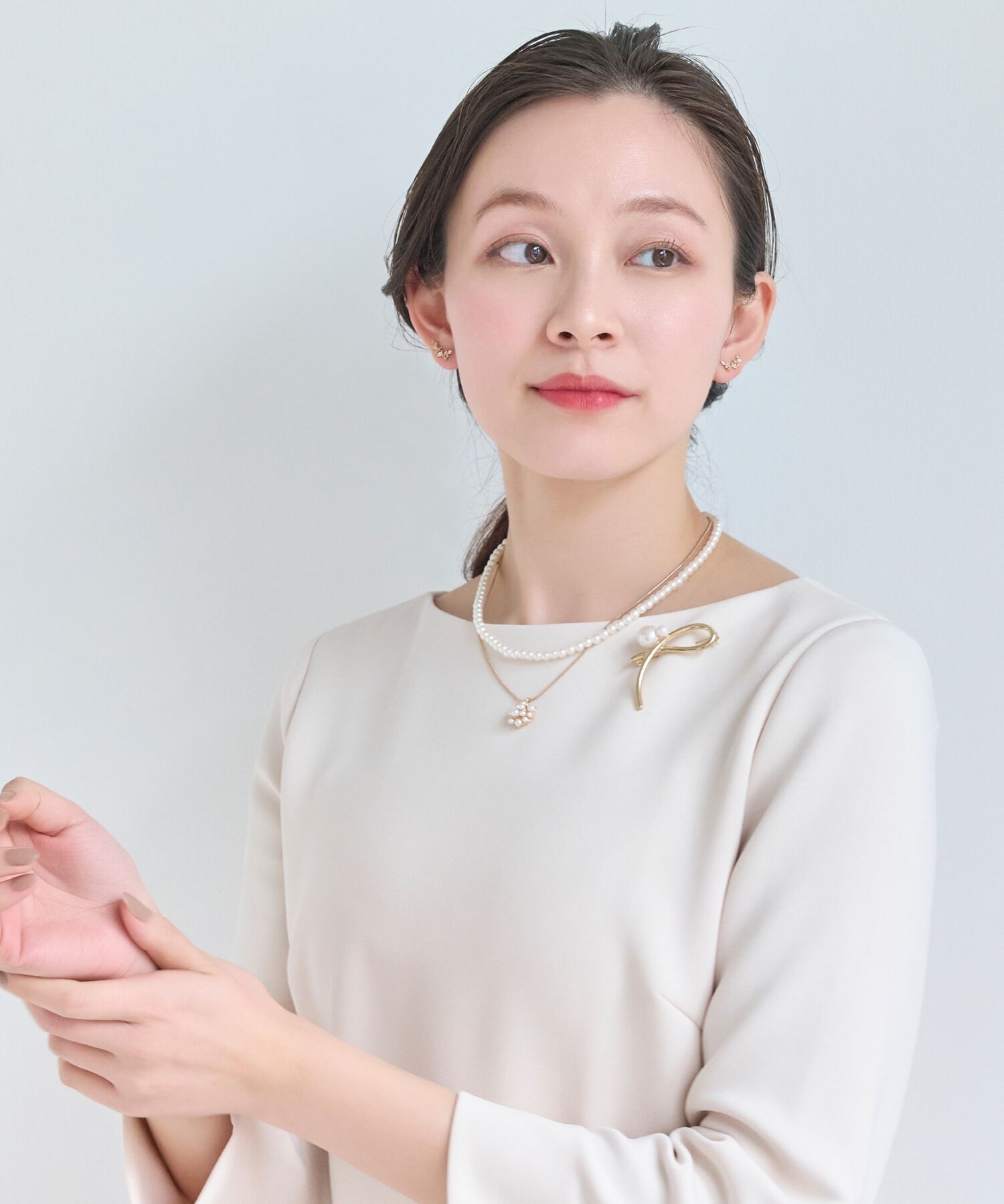 Phoebe「クロスメタルパールブローチ　ゴールド」|ブローチ・コサージュ|