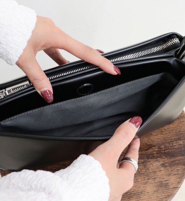 fredy emue「２ルームスリムバッグ」|ショルダー・メッセンジャー|