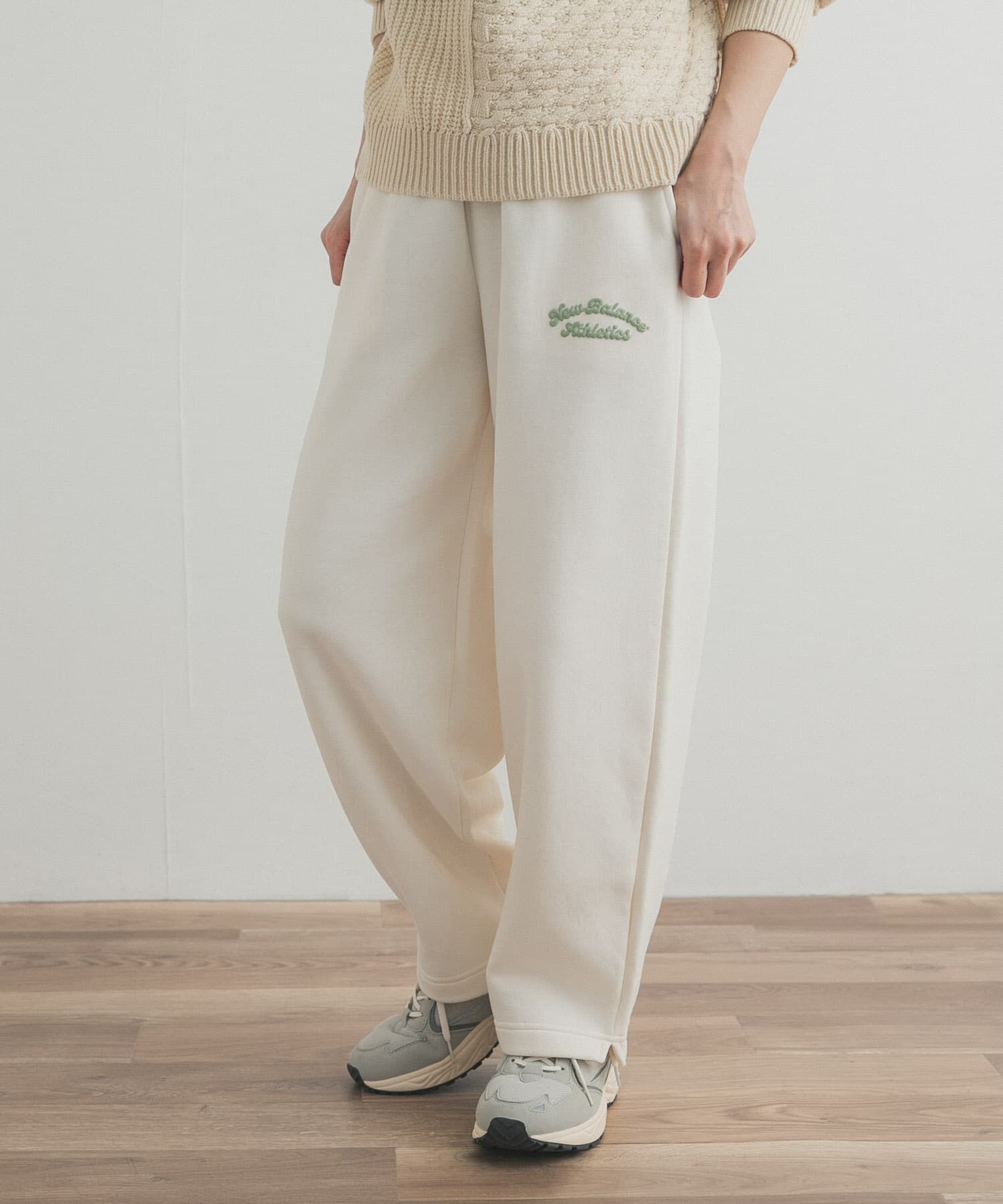 URBAN RESEARCH DOORS「NEW BALANCE　フリースバレルレッグパンツ」|その他|