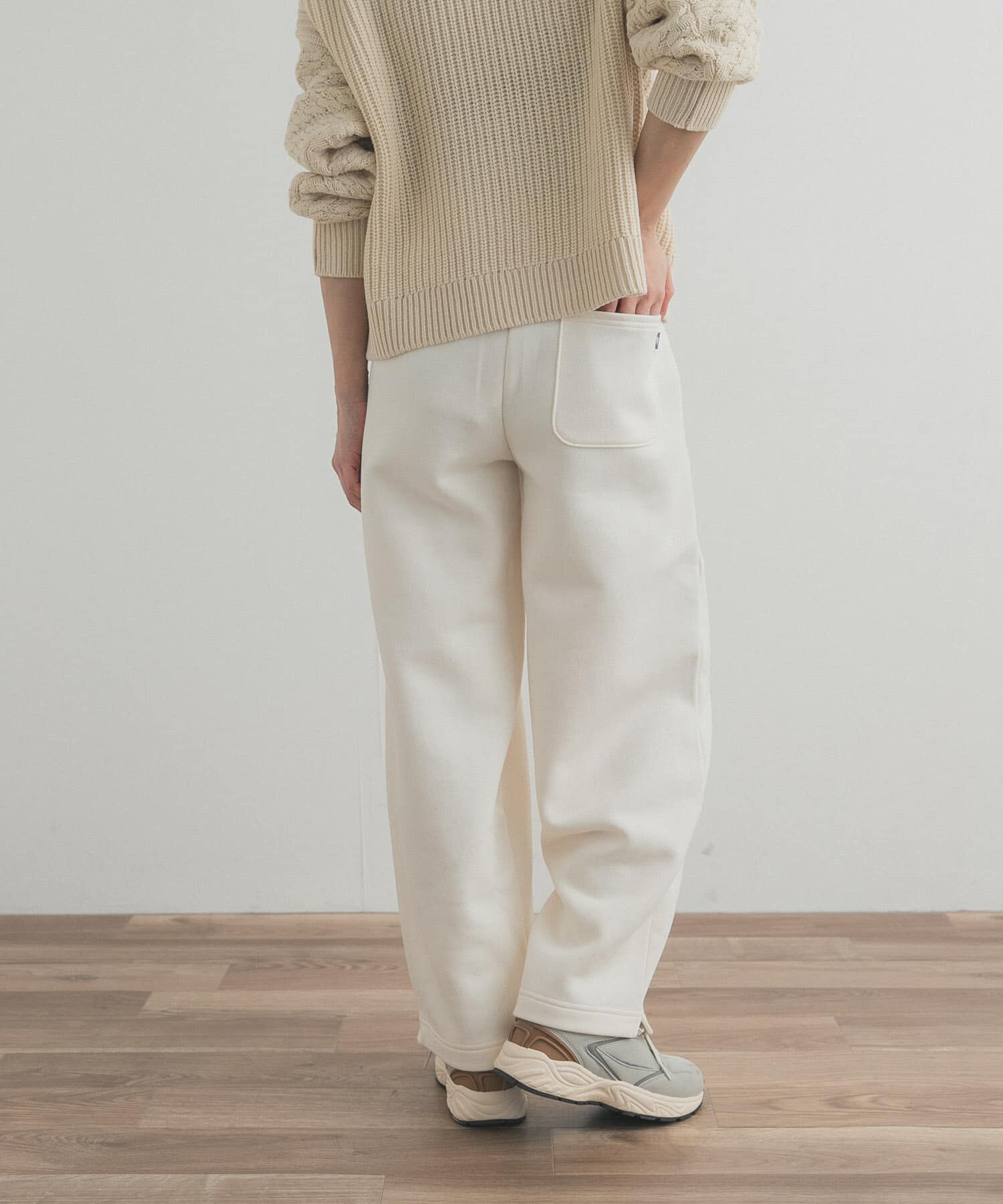 URBAN RESEARCH DOORS「NEW BALANCE　フリースバレルレッグパンツ」|その他|