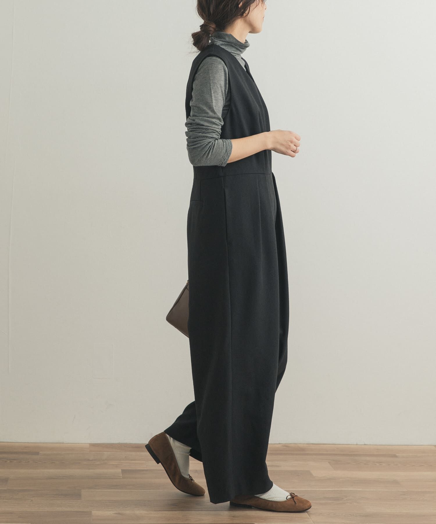 URBAN RESEARCH DOORS「Vネックオールインワン」|ワンピース|