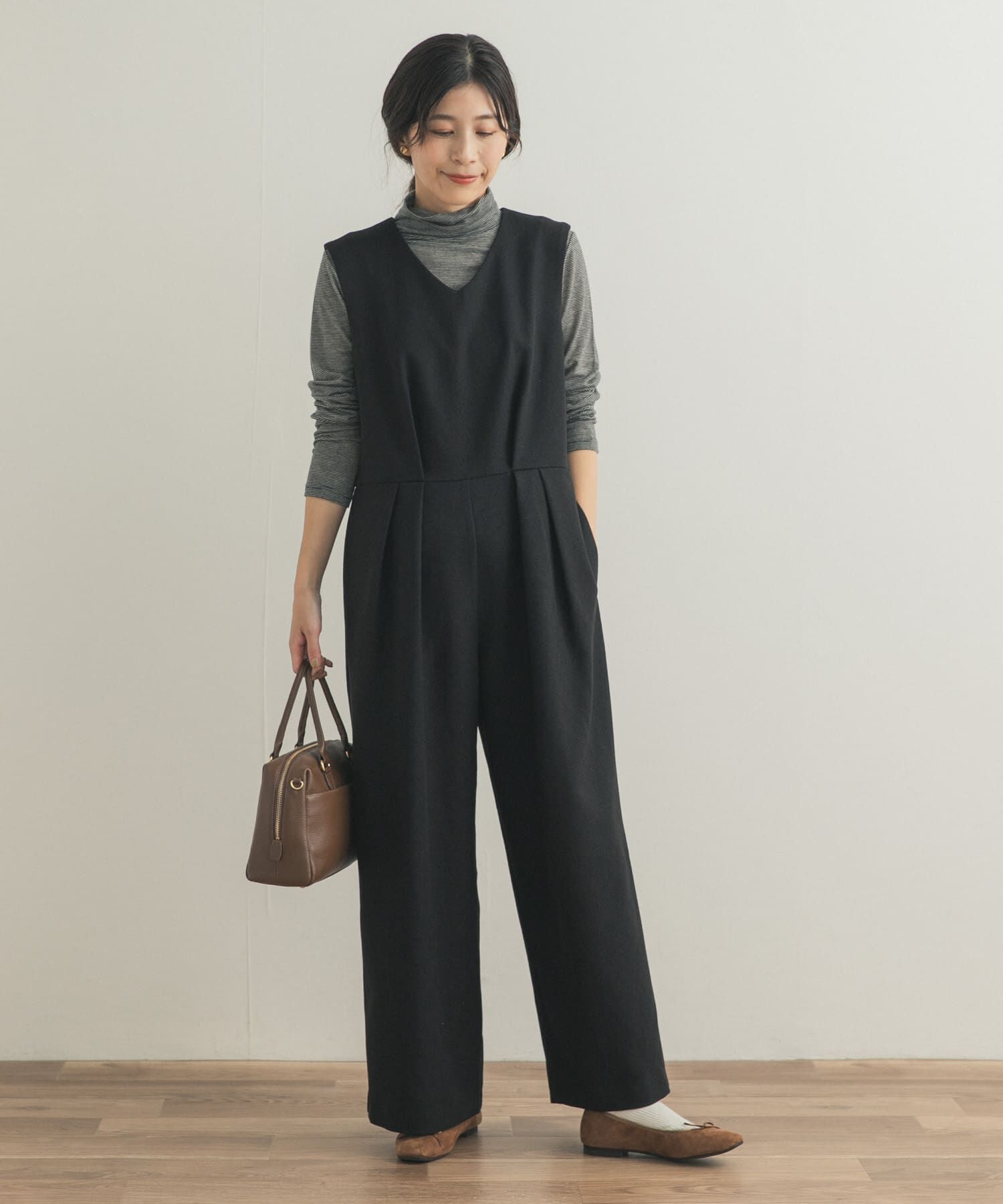 URBAN RESEARCH DOORS「Vネックオールインワン」|ワンピース|