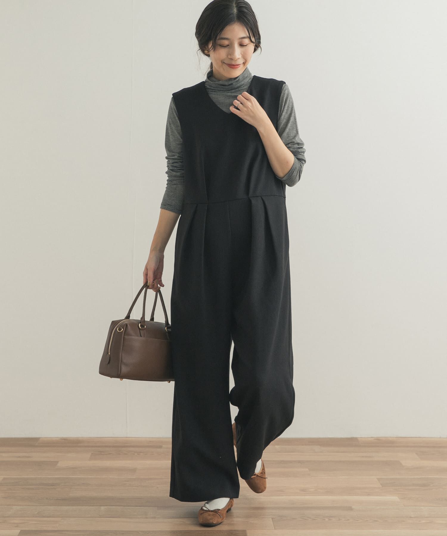 URBAN RESEARCH DOORS「Vネックオールインワン」|ワンピース|