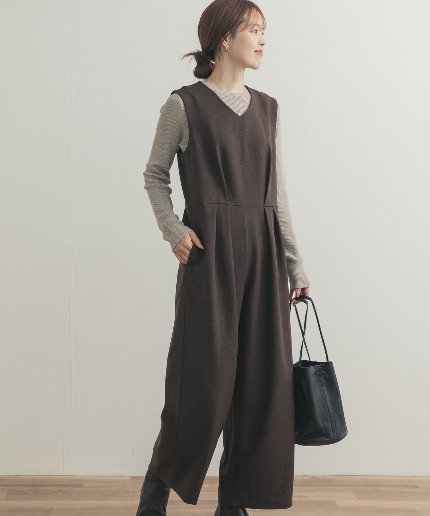 URBAN RESEARCH DOORS「Vネックオールインワン」|ワンピース|