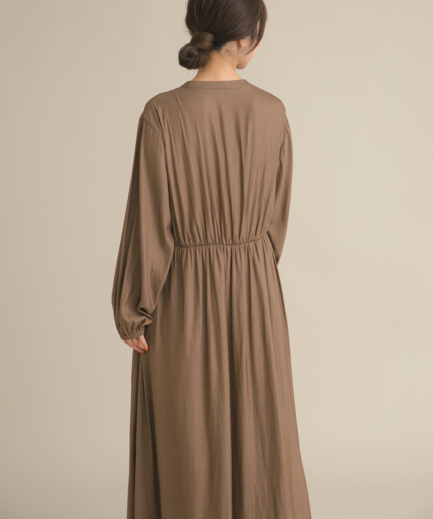 URBAN RESEARCH DOORS「『WEB/一部店舗限定』切替ギャザーフレアワンピース」|ワンピース|