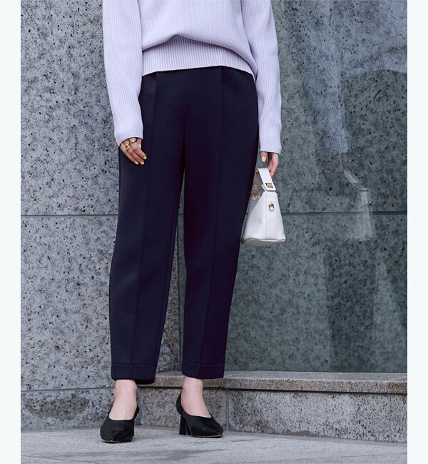 ur's「【井川沙耶香さんコラボアイテム】ダンボールコクーンパンツ」|スラックス|ネイビー