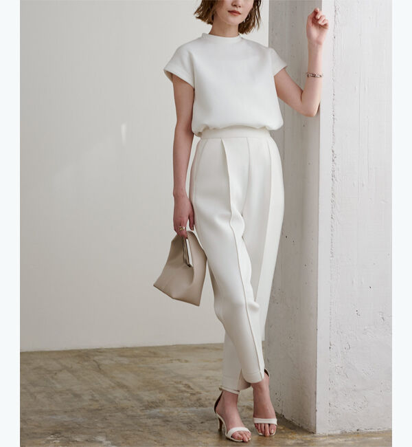 ur's「【井川沙耶香さんコラボアイテム】ダンボールコクーンパンツ」|スラックス|