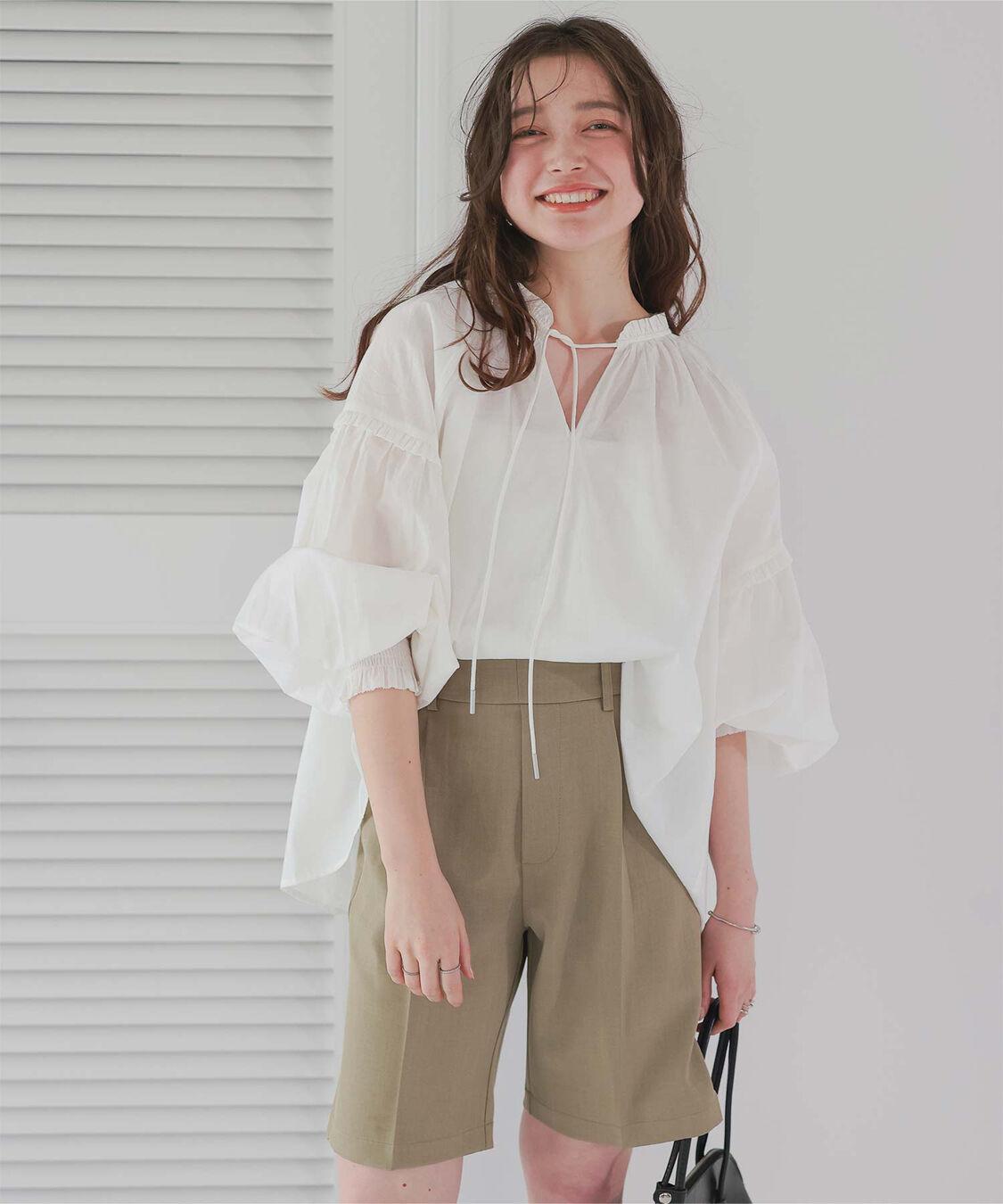 titivate「ギャザーリボンボイルブラウス」|シャツ・ブラウス|オフホワイト