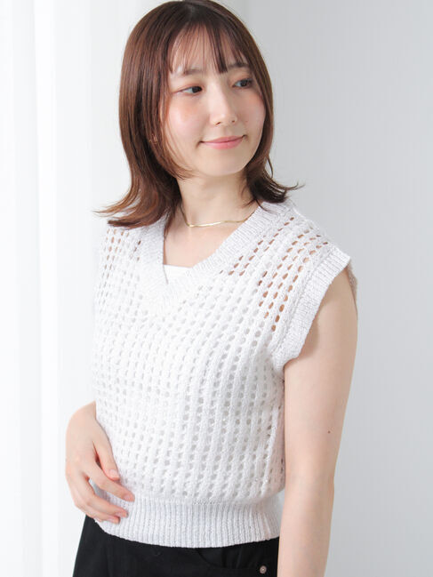 Te chichi TERRASSE「スパンコールメッシュVネックベスト」|ニット・セーター|オフホワイト