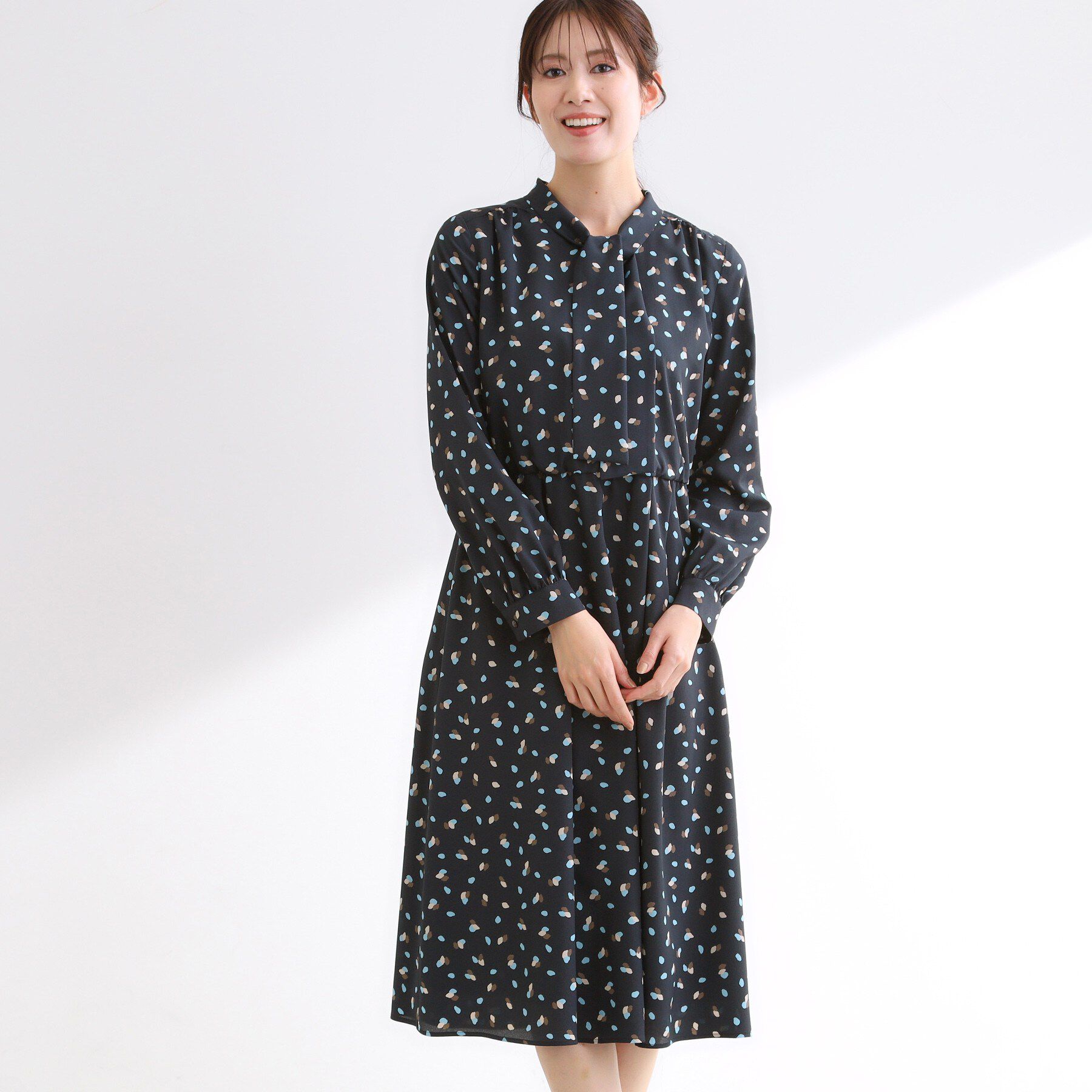 Reflect「【通勤・おでかけにおすすめ◎】フラワープリントボウタイワンピース」|ワンピース|