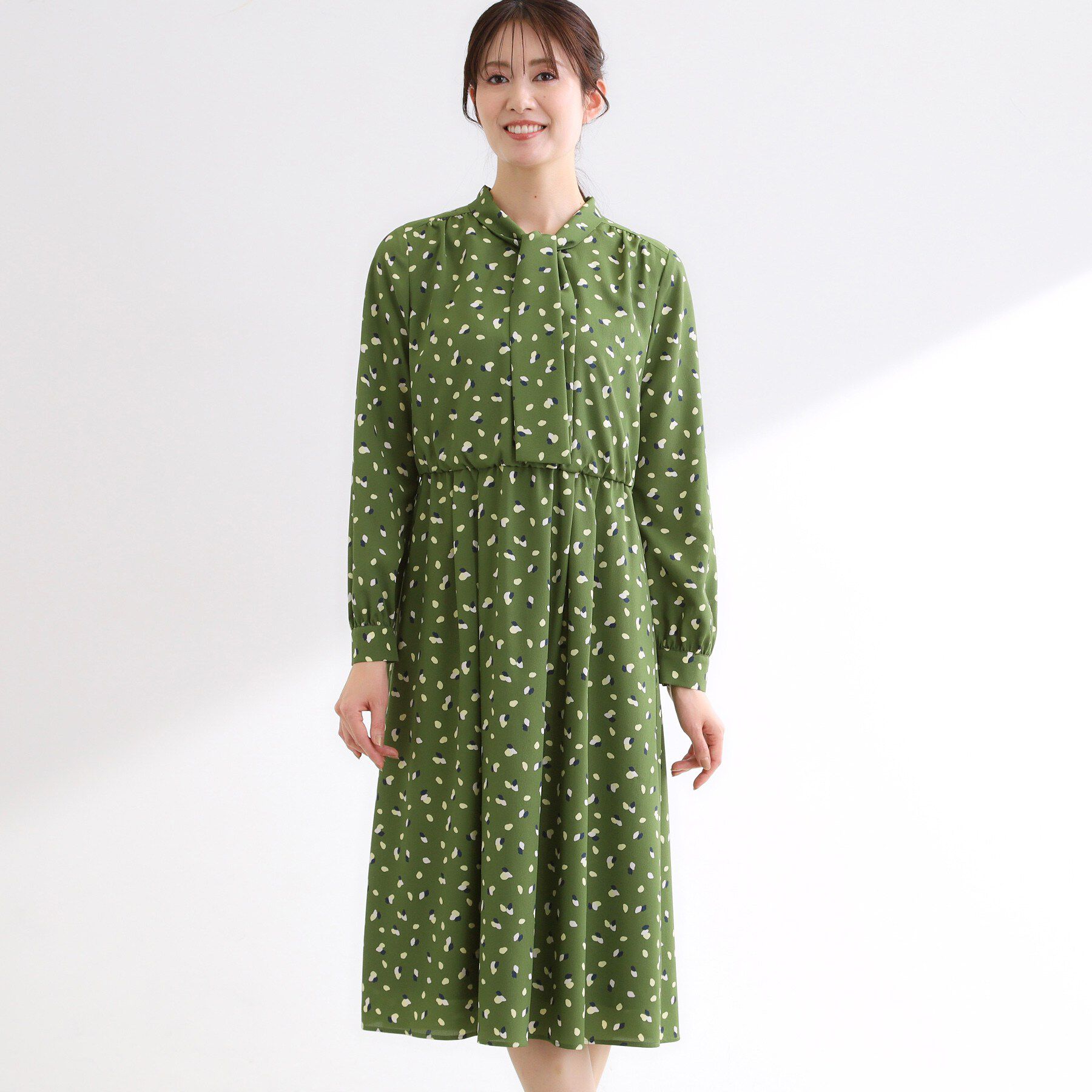 Reflect「【通勤・おでかけにおすすめ◎】フラワープリントボウタイワンピース」|ワンピース|