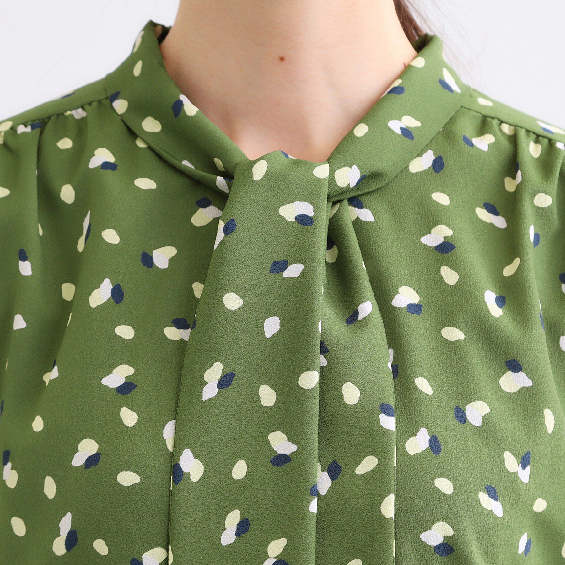 Reflect「【通勤・おでかけにおすすめ◎】フラワープリントボウタイワンピース」|ワンピース|