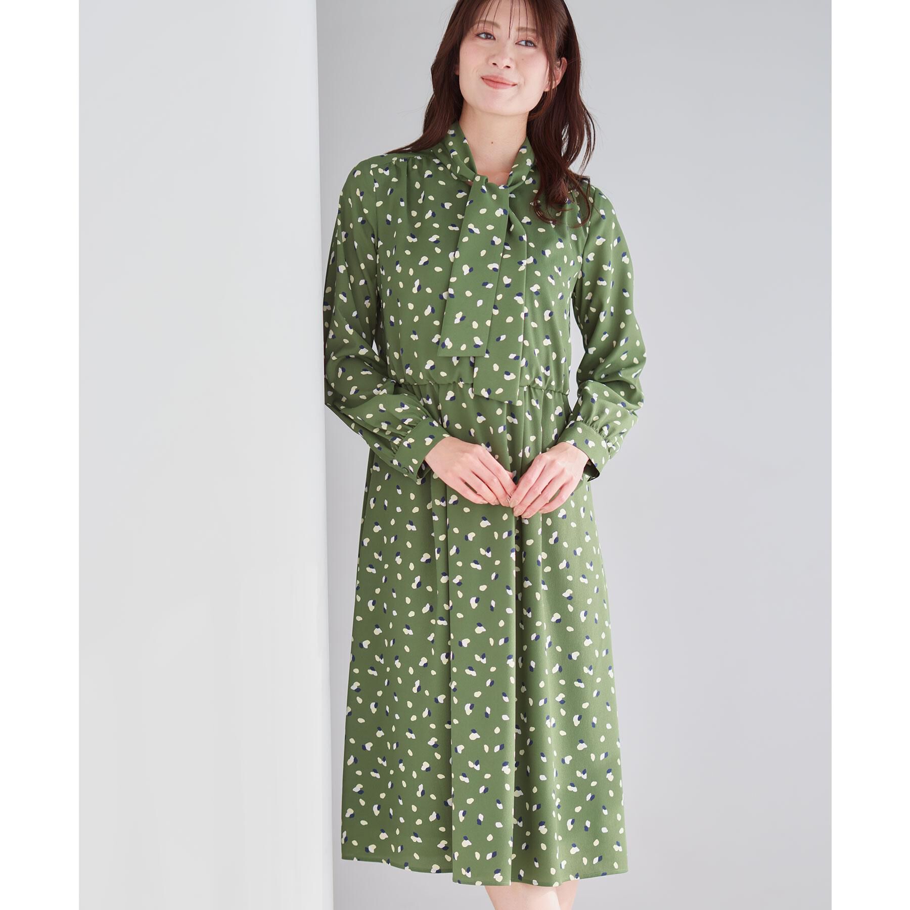 Reflect「【通勤・おでかけにおすすめ◎】フラワープリントボウタイワンピース」|ワンピース|