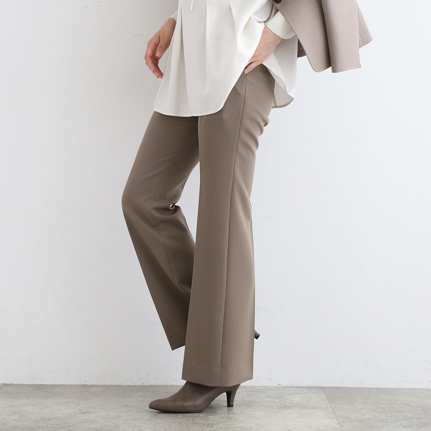 INDIVI「【新作！褒められパンツ／洗える／高ストレッチ】セミフレアパンツ」|その他|