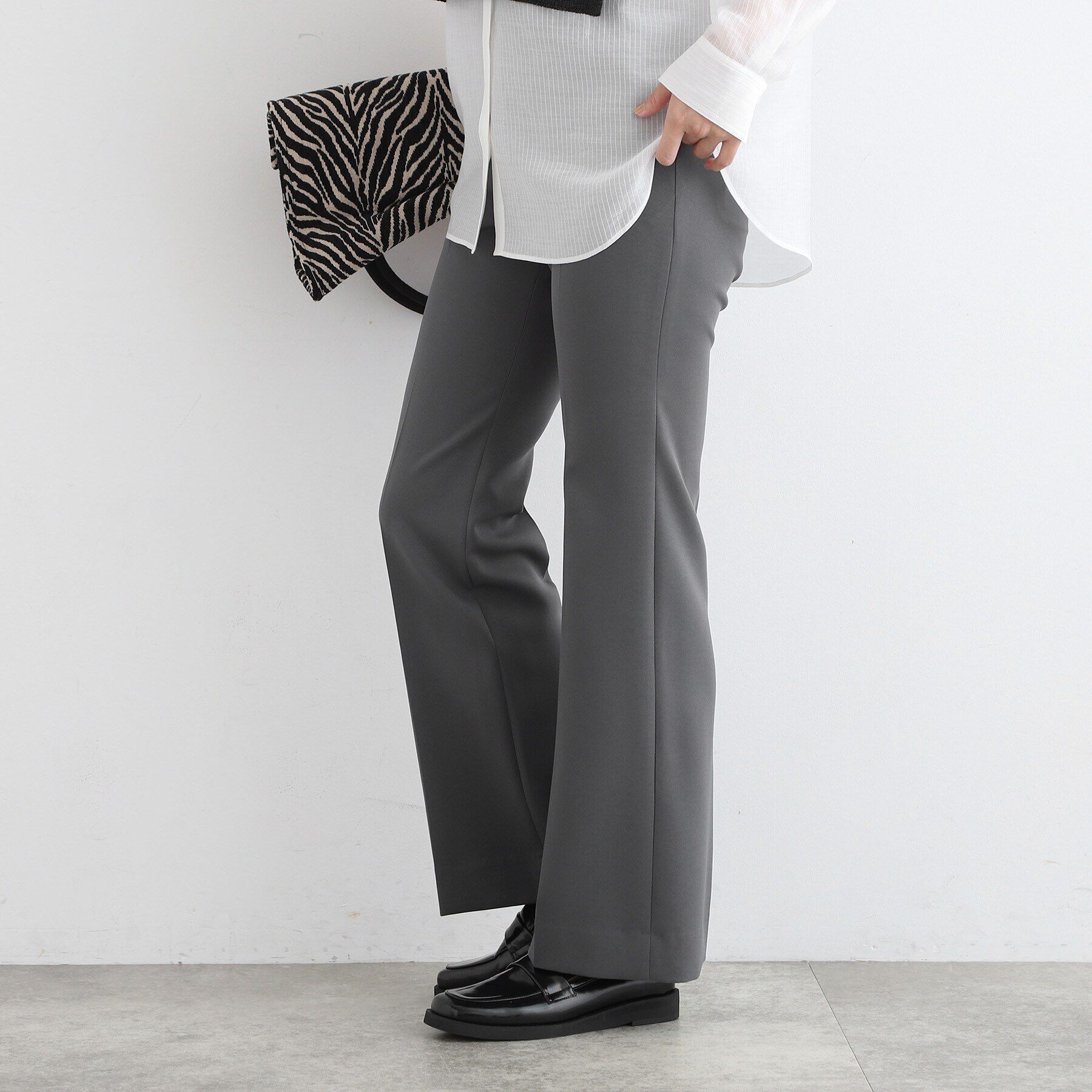 INDIVI「【新作！褒められパンツ／洗える／高ストレッチ】セミフレアパンツ」|その他|