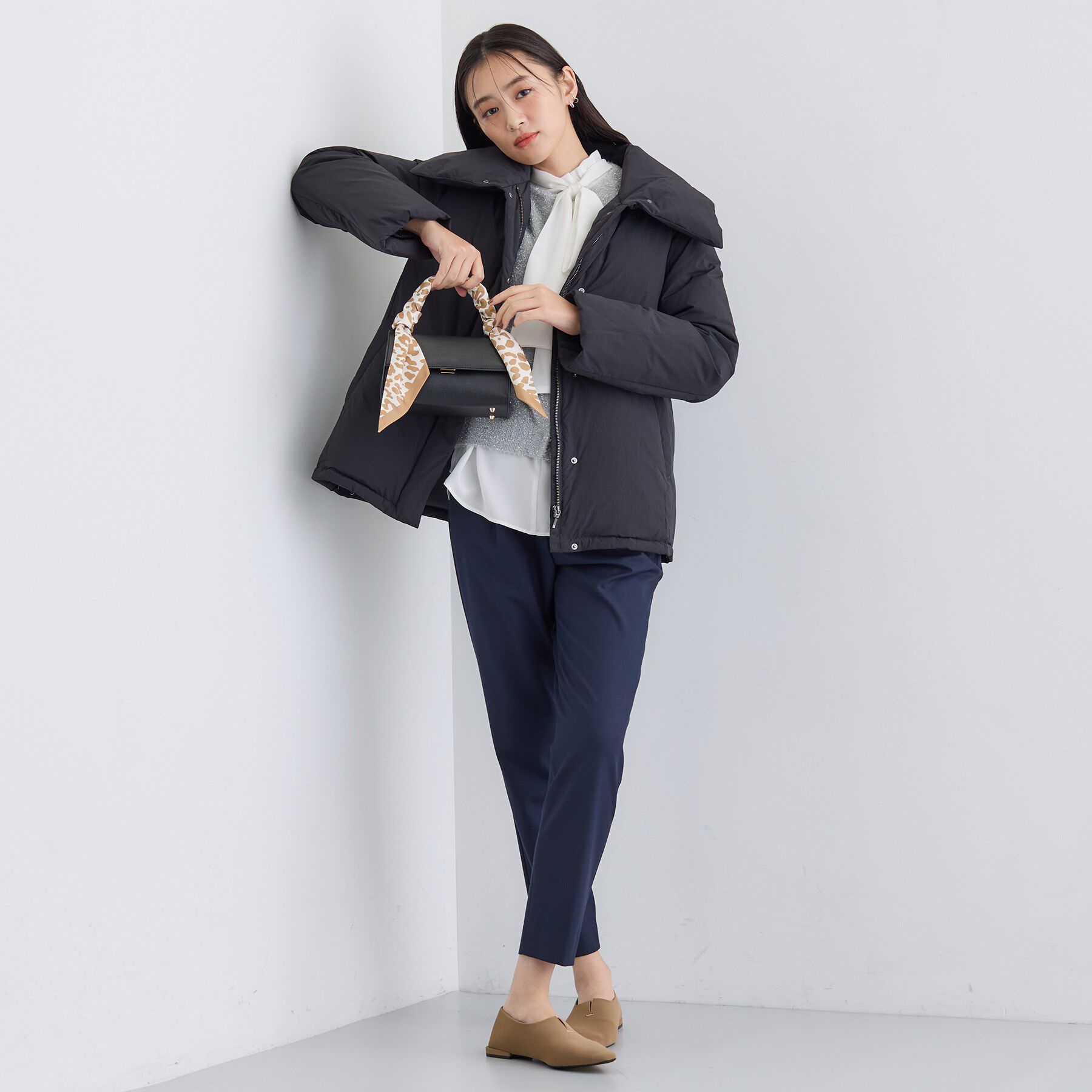 INDIVI「【撥水／洗える／デザイン衿】ステッチレス ショートダウンコート」|ダウン|