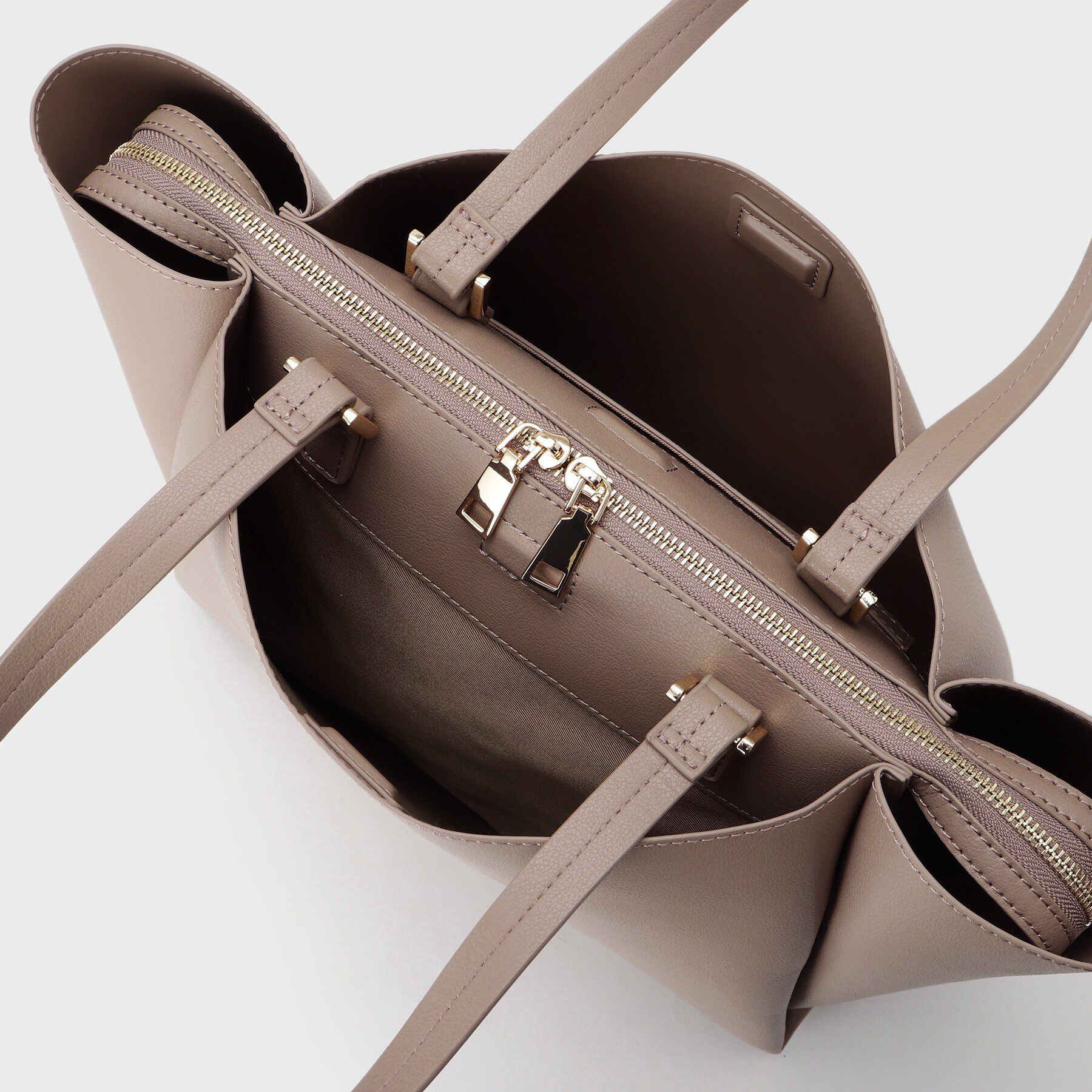 INDIVI「【A4収納可能／合皮】キャリアタックバッグ」|トートバッグ|