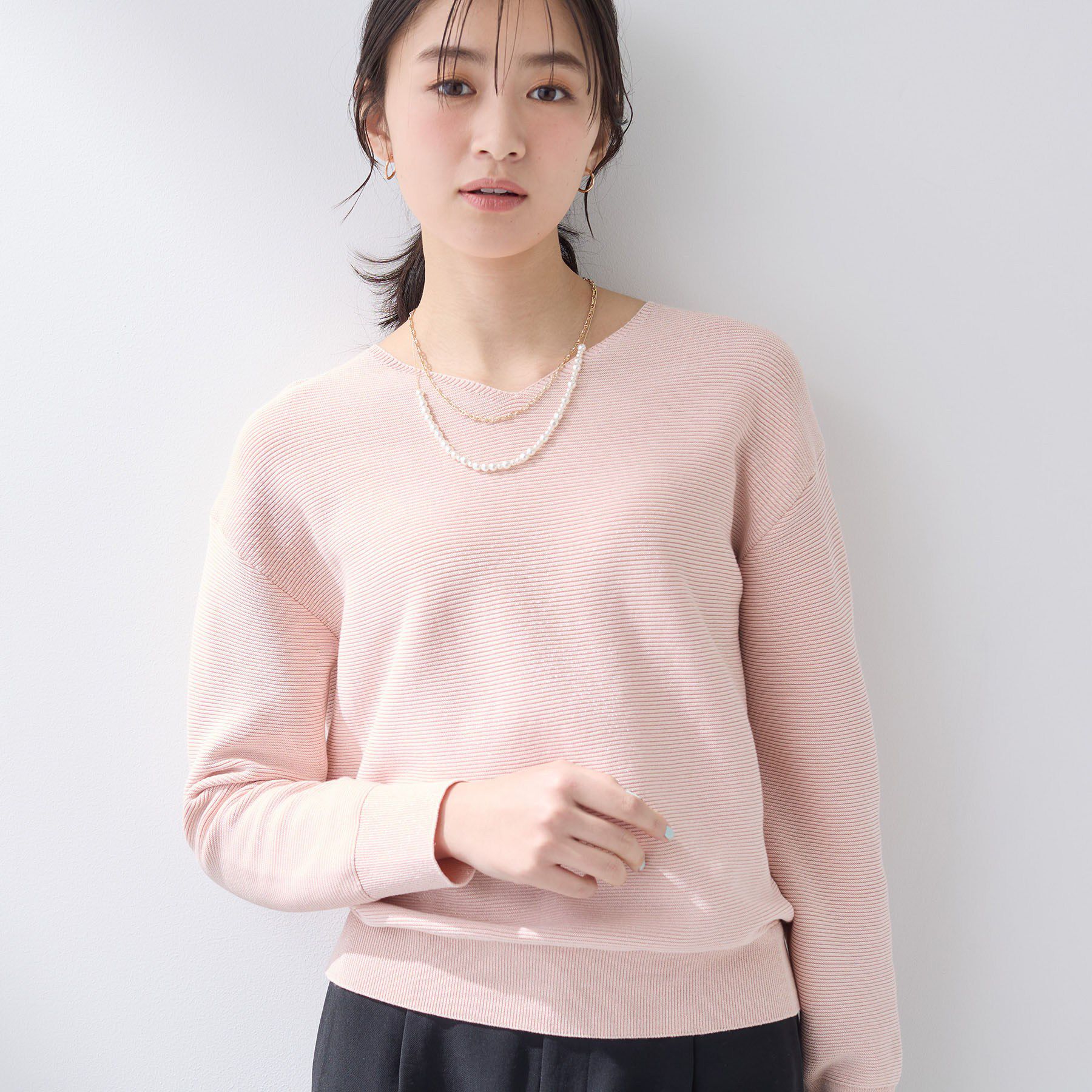 INDIVI「【洗える／軽量】きらめきVネックニット」|ニット・セーター|オレンジピンク(06