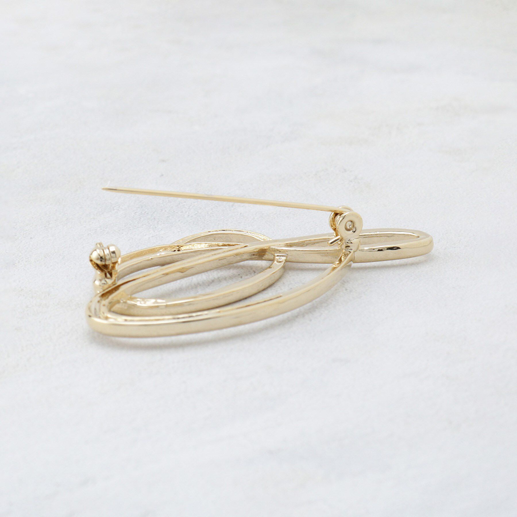 OPAQUE.CLIP「メタルラインブローチ」|ブローチ・コサージュ|