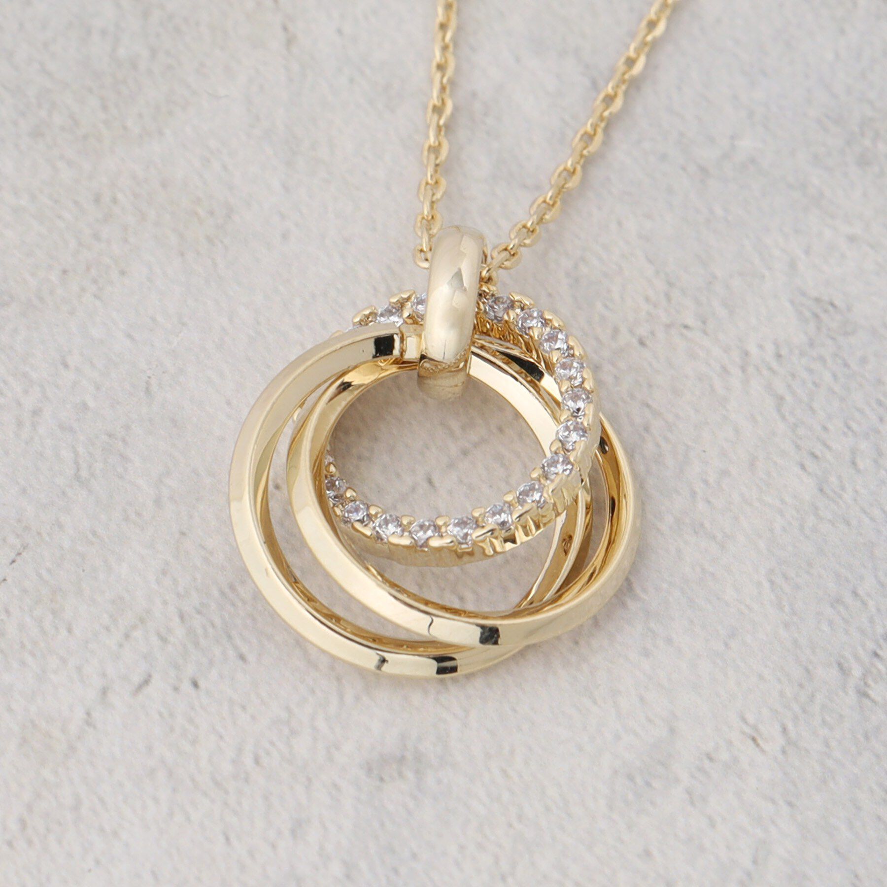 OPAQUE.CLIP「メタル&times;ビジュー3連リング ネックレス」|ネックレス|