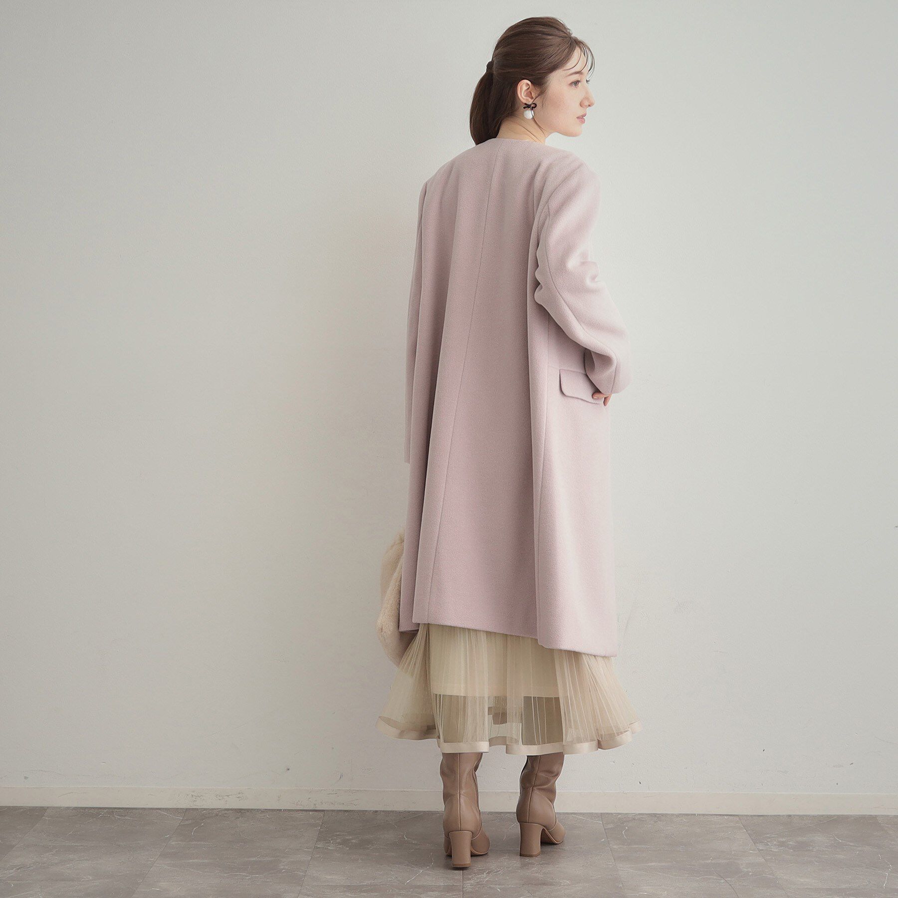 Couture broach「【通勤/ビジューブローチ付き】ノーカラー ロングコート」|ノーカラーコート|