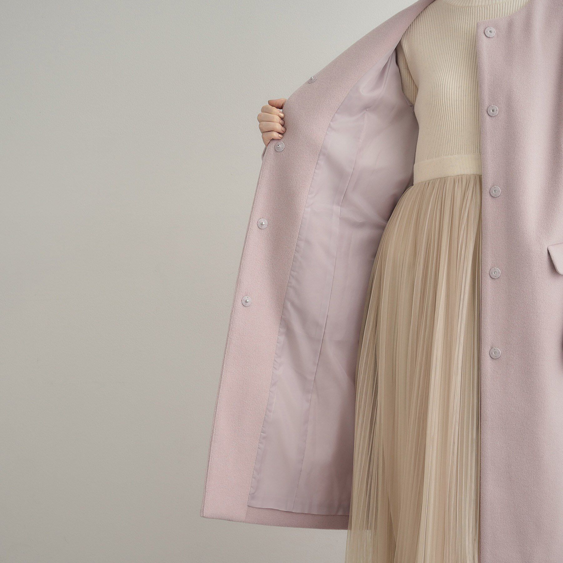 Couture broach「【通勤/ビジューブローチ付き】ノーカラー ロングコート」|ノーカラーコート|