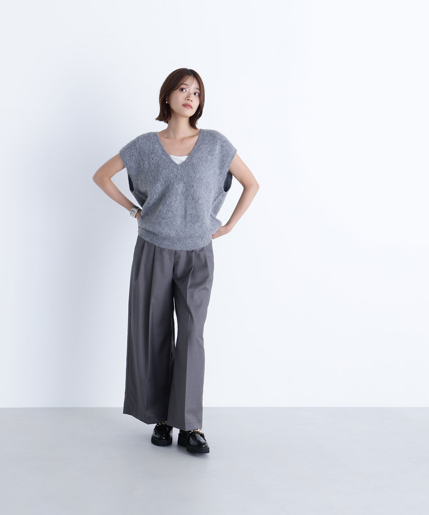  「ヘアリーVネックベスト」|ニット・セーター|