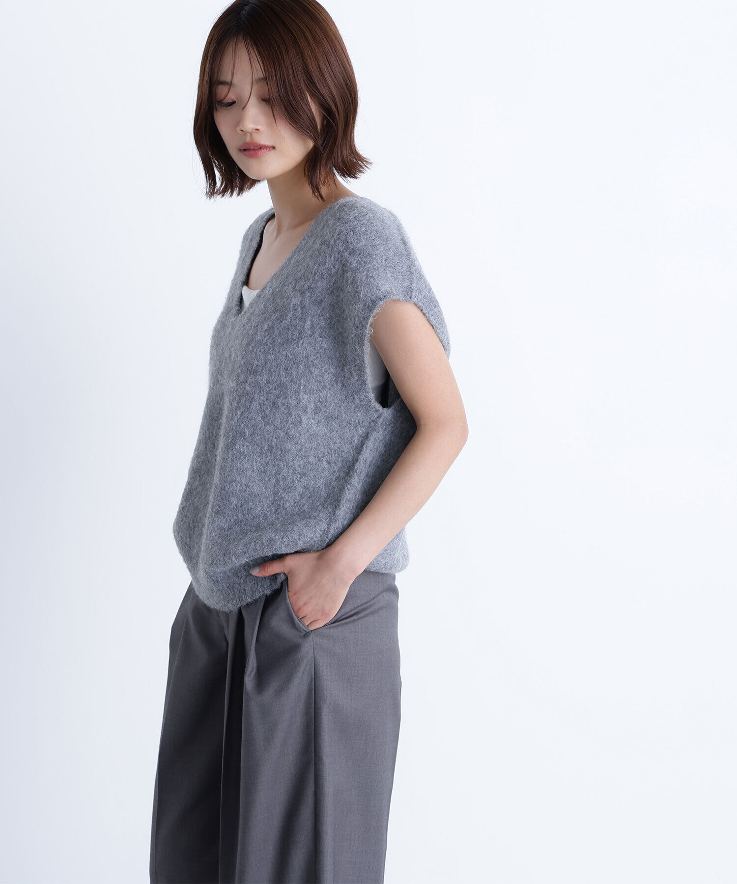  「ヘアリーVネックベスト」|ニット・セーター|