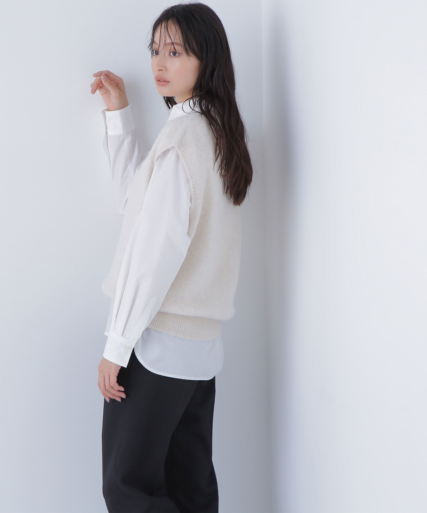  「ヘアリーVネックベスト」|ニット・セーター|