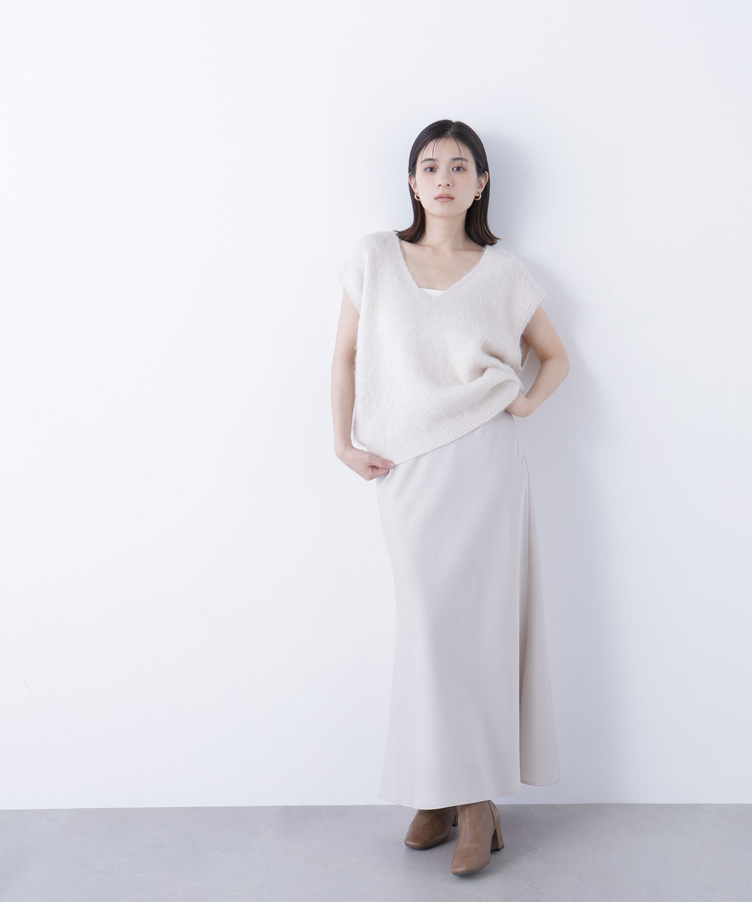  「ヘアリーVネックベスト」|ニット・セーター|