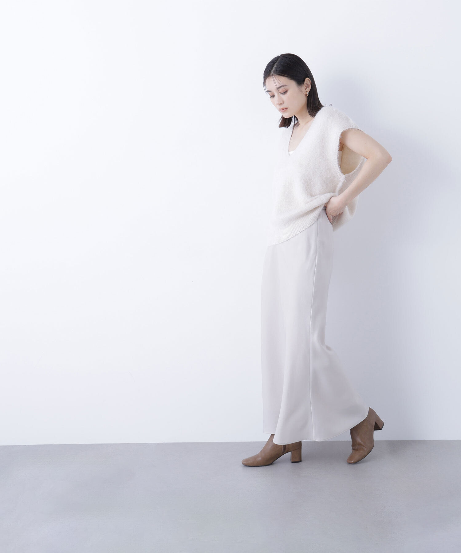  「ヘアリーVネックベスト」|ニット・セーター|