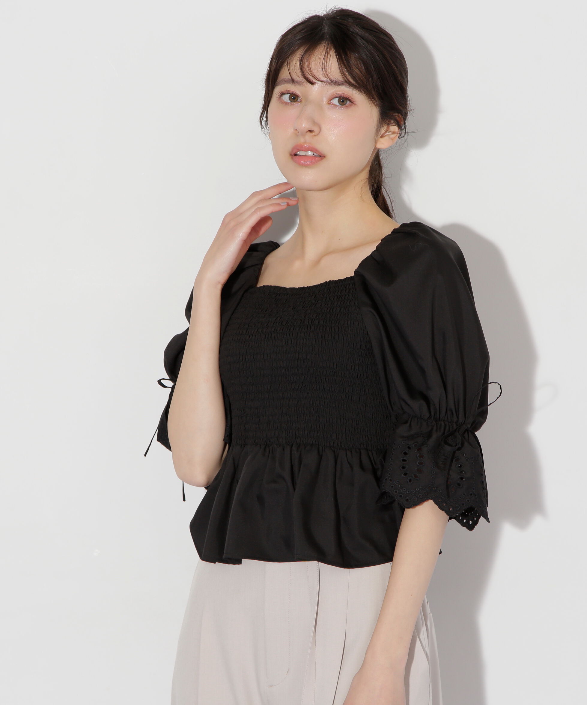  「エンブロイダリーパフブラウス」|シャツ・ブラウス|
