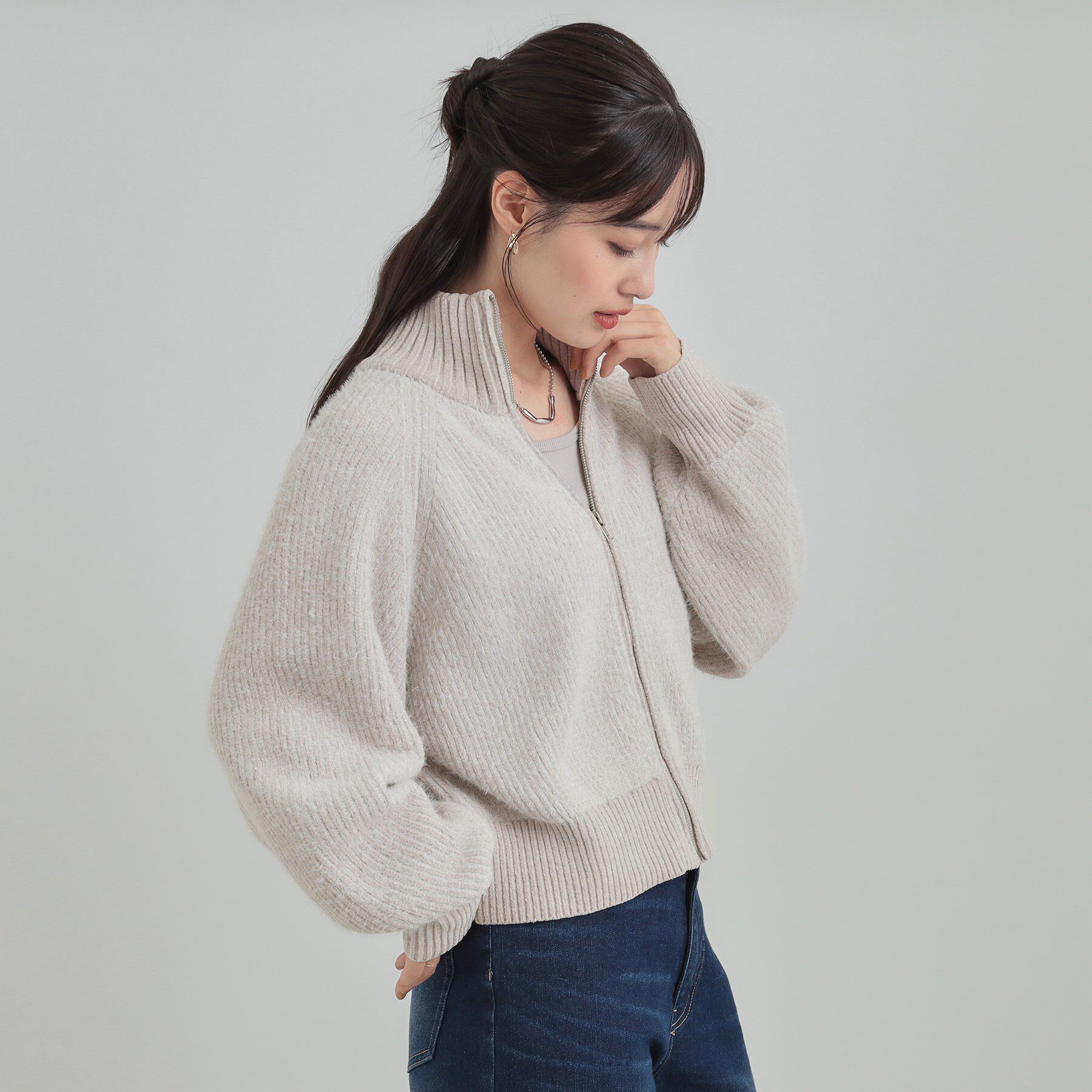 SHOO･LA･RUE「大人カジュアルスタイルに フェザーストライプモールブルゾン」|ブルゾン・スタジャン|