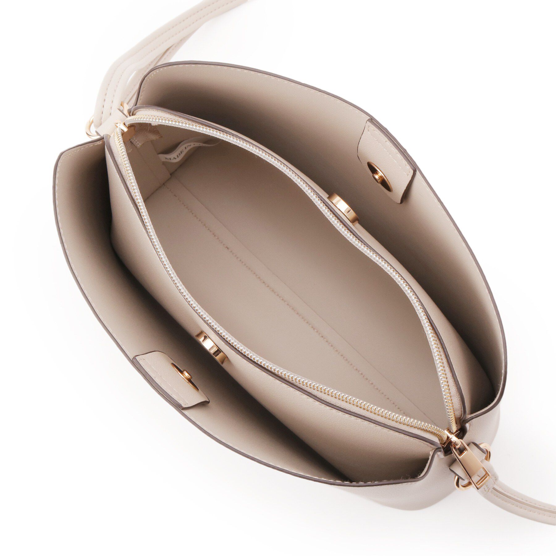 SHOO･LA･RUE「一枚革風3層ショルダーバッグ」|ショルダー・メッセンジャー|