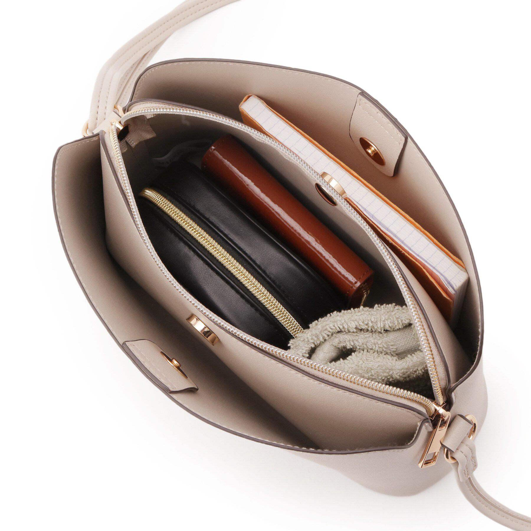 SHOO･LA･RUE「一枚革風3層ショルダーバッグ」|ショルダー・メッセンジャー|