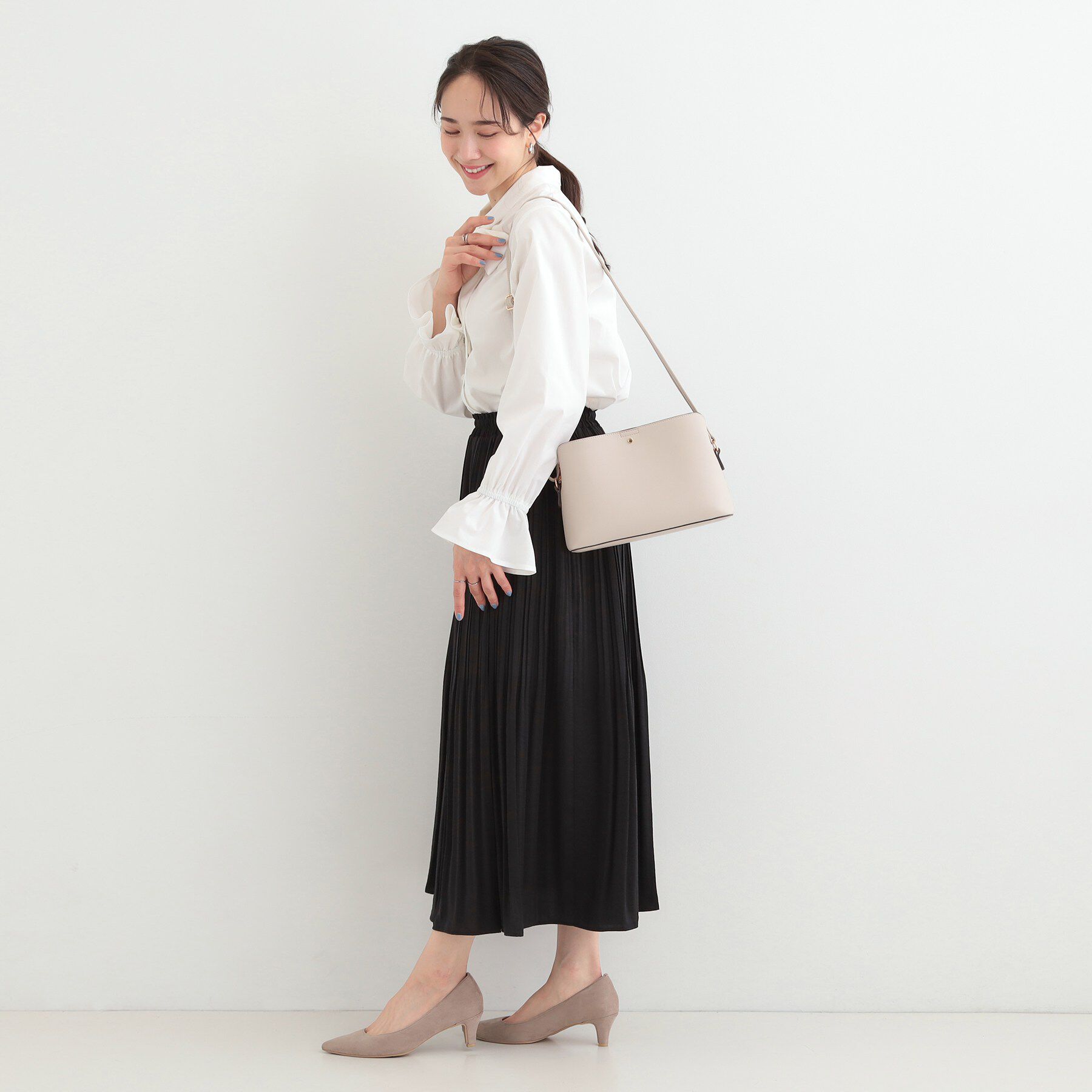 SHOO･LA･RUE「一枚革風3層ショルダーバッグ」|ショルダー・メッセンジャー|