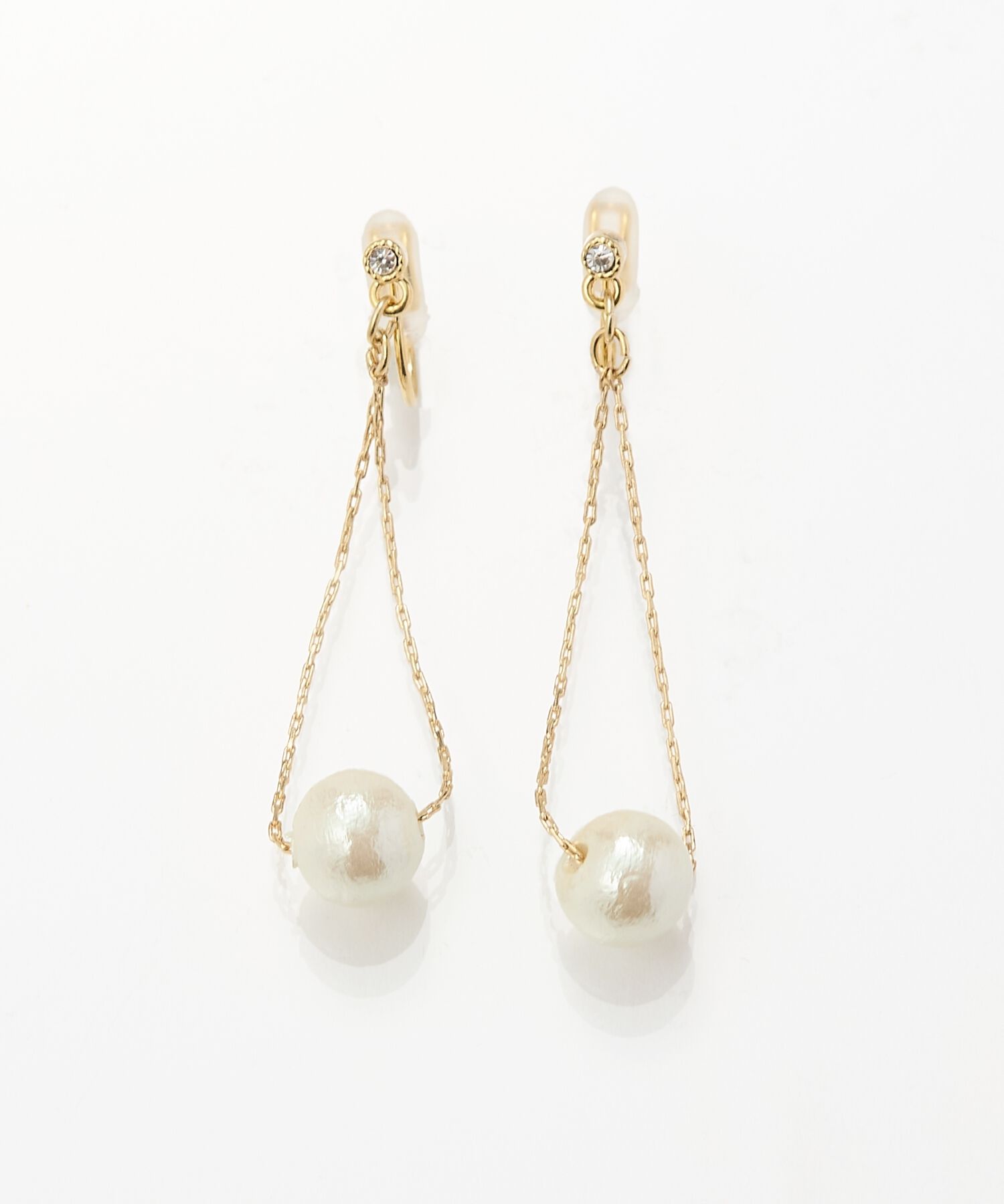 Phoebe「【痛くないシリーズ】【金属アレルギー対応】トライアングルコットンパールライトフィットイヤリング」|イヤリング|