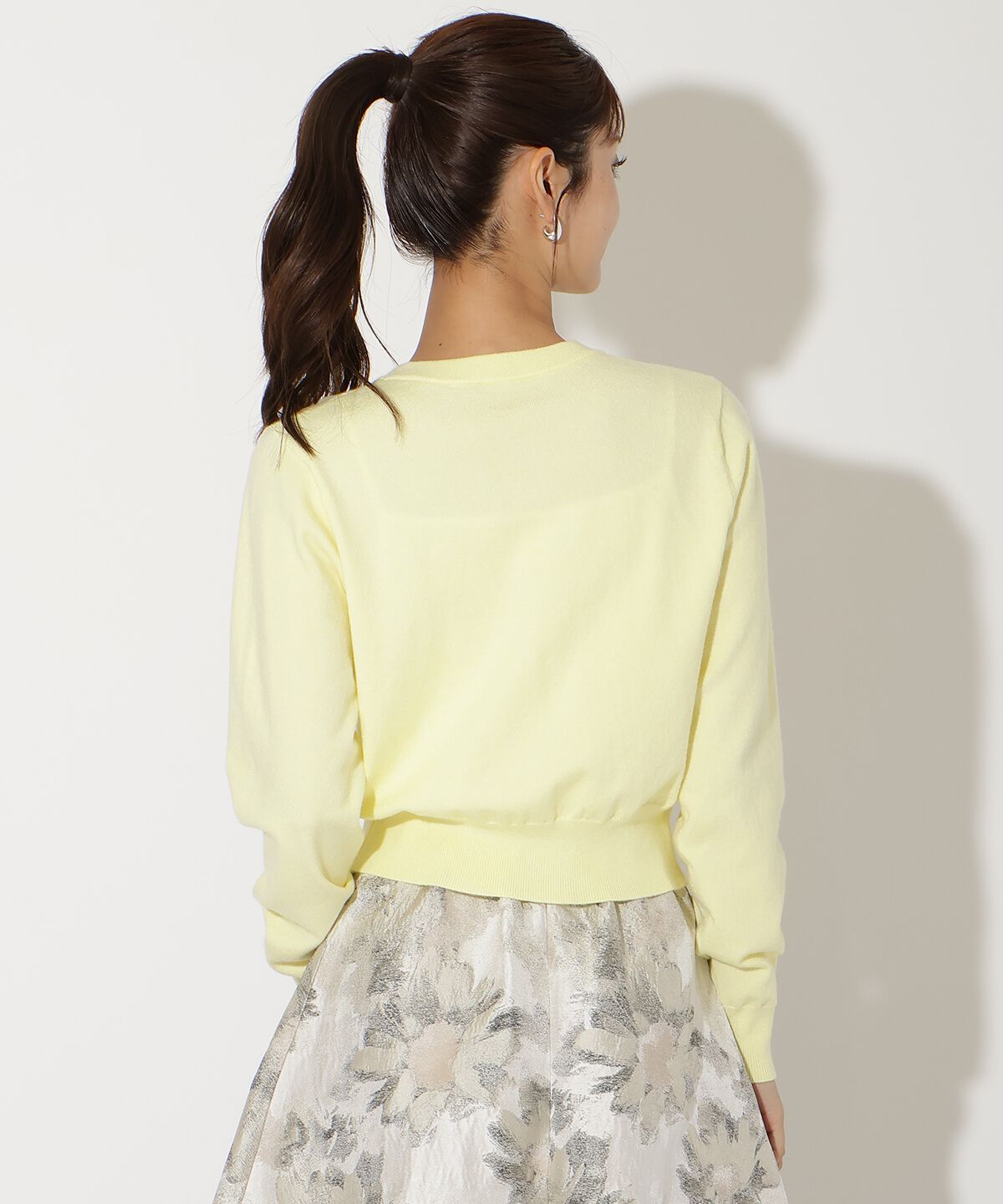 アンドクチュール「ビジューボタンクルーネックカーディガン」|カーディガン|