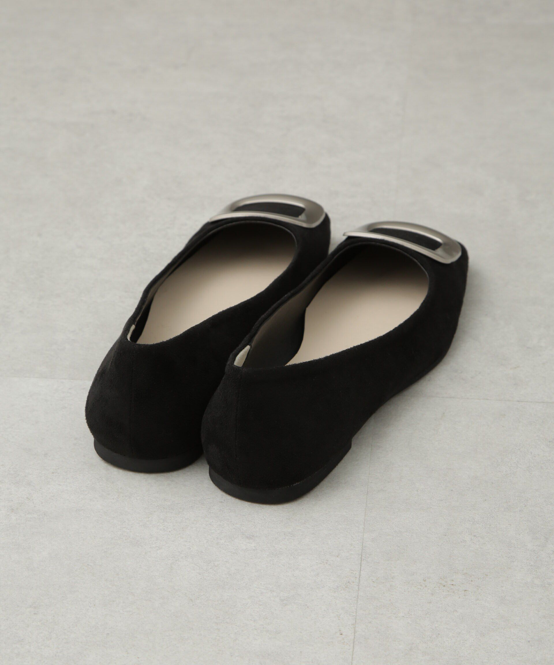 nano･universe「スクエアトゥバックルモチーフフラットパンプス」|ビジネス・ドレスシューズ|