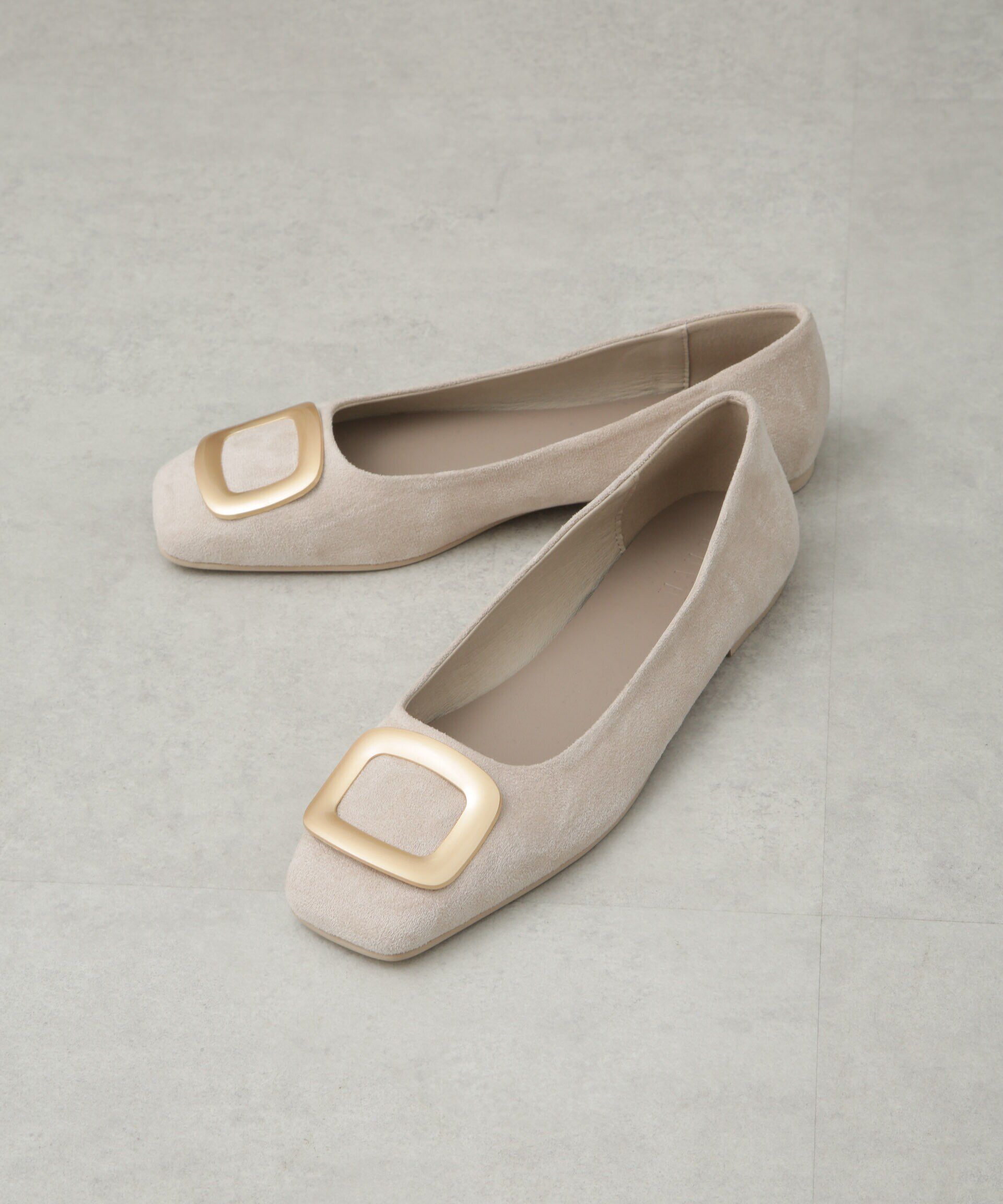 nano･universe「スクエアトゥバックルモチーフフラットパンプス」|ビジネス・ドレスシューズ|