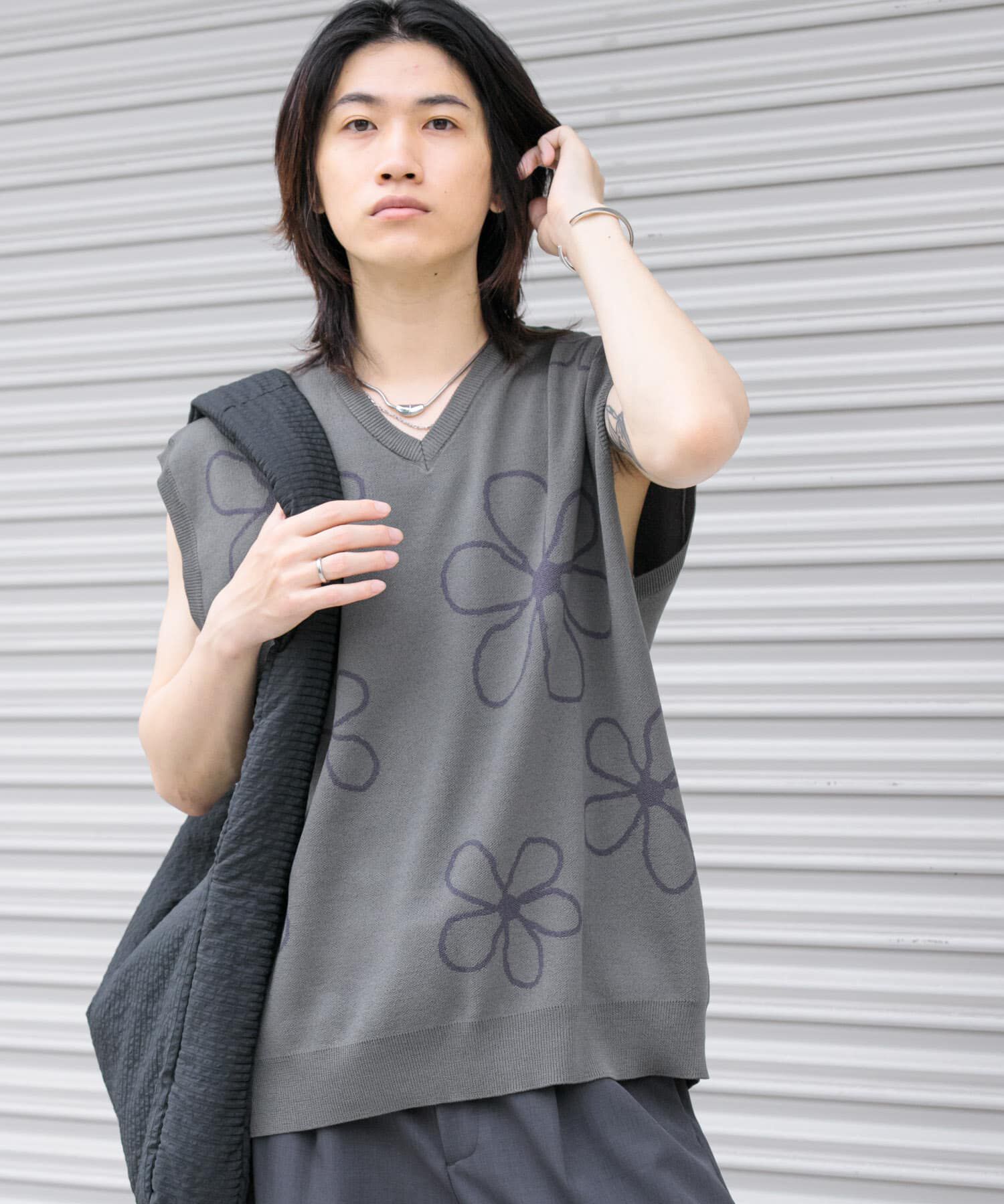 SENSE OF PLACE by URBAN RESEARCH「ポップアートフラワーニットベスト」|ベスト・ジレ|