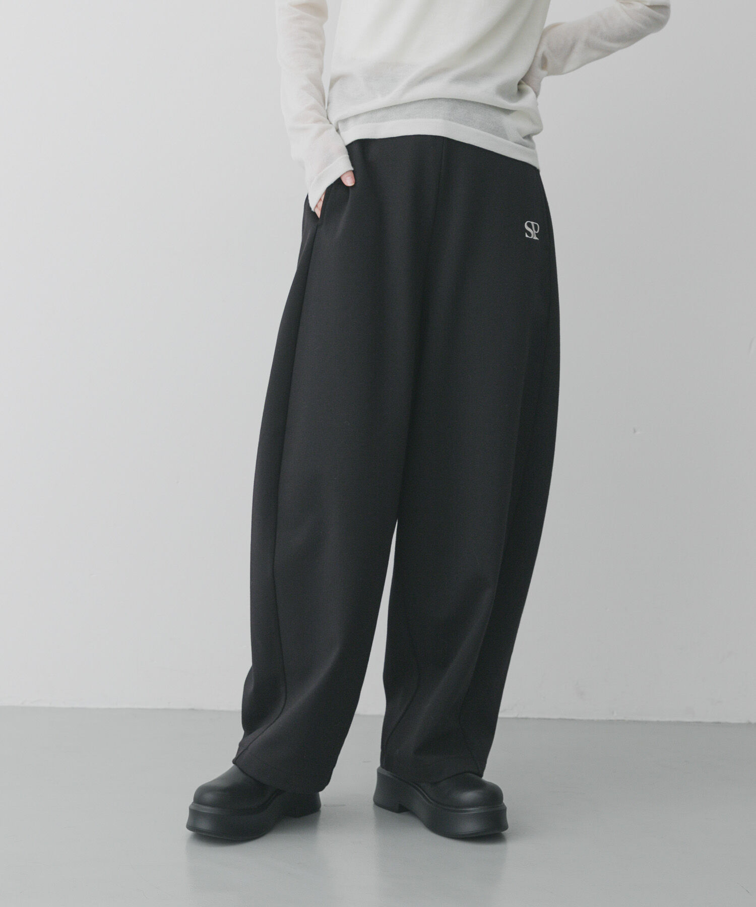 SENSE OF PLACE by URBAN RESEARCH「ワンポイントシシュウスウェットパンツ」|その他|ブラック