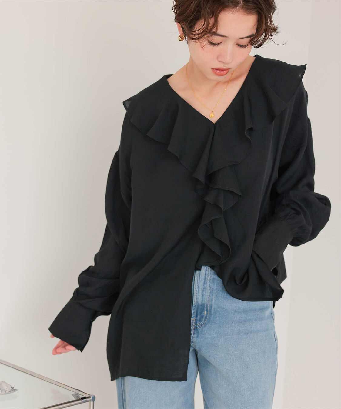 titivate「フリルカラーオーバーブラウス」|シャツ・ブラウス|ブラック