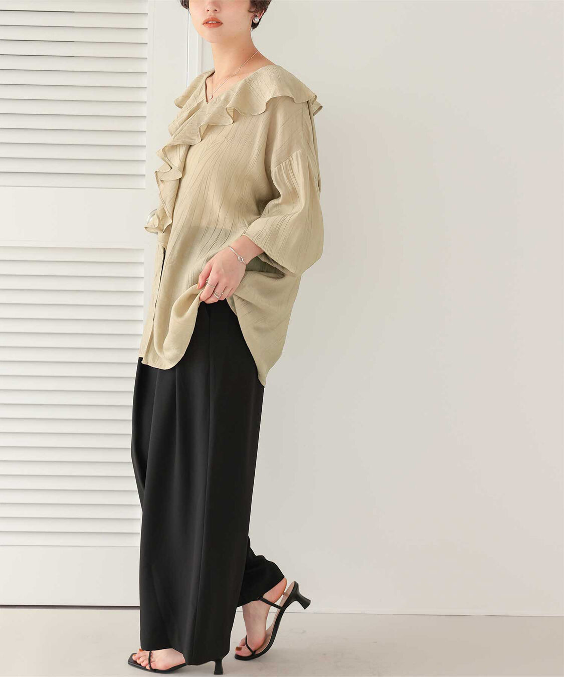 titivate「フリルカラーオーバーブラウス」|シャツ・ブラウス|